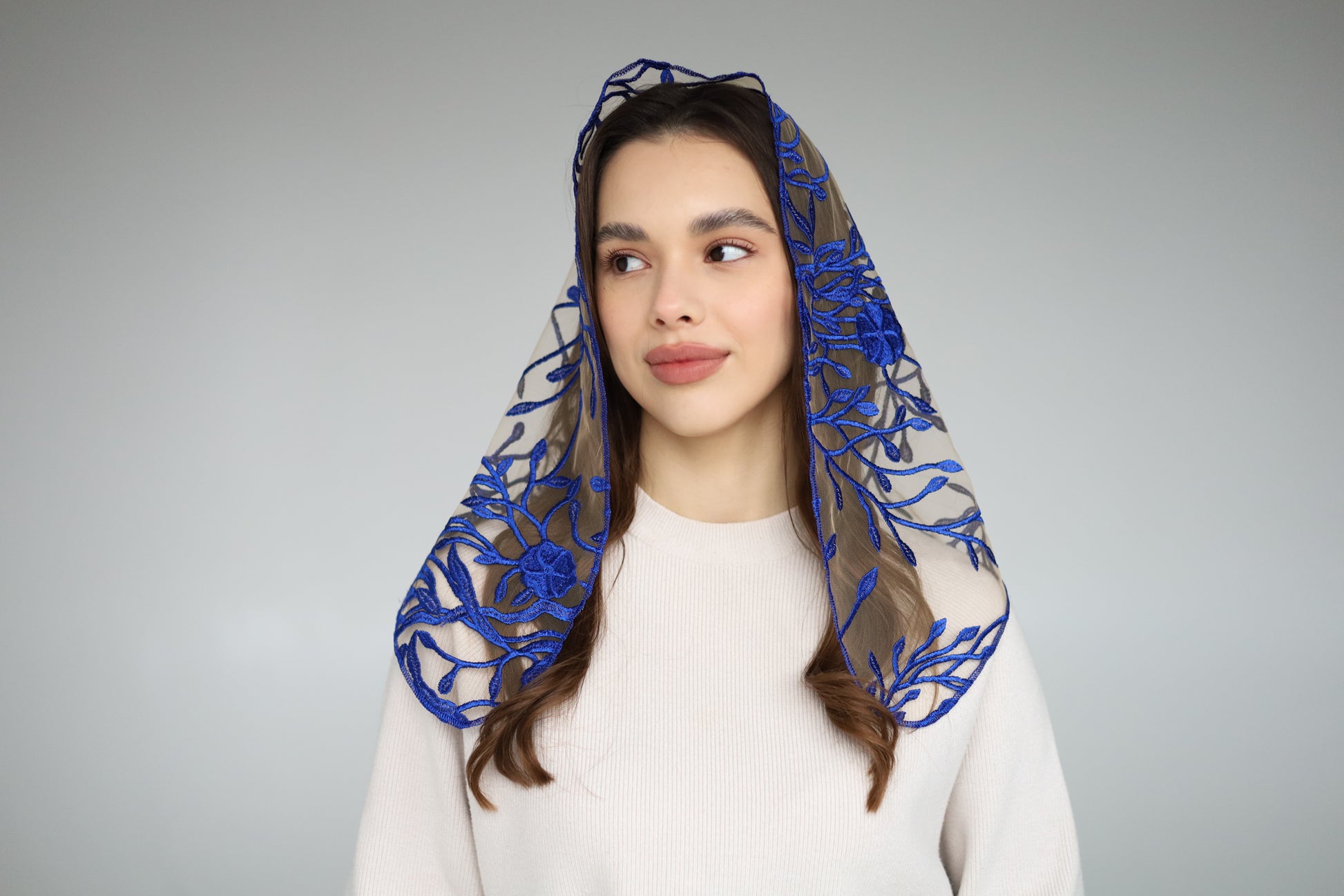 TRIANGLE BLUE & NUDE VEIL - MariaVeils