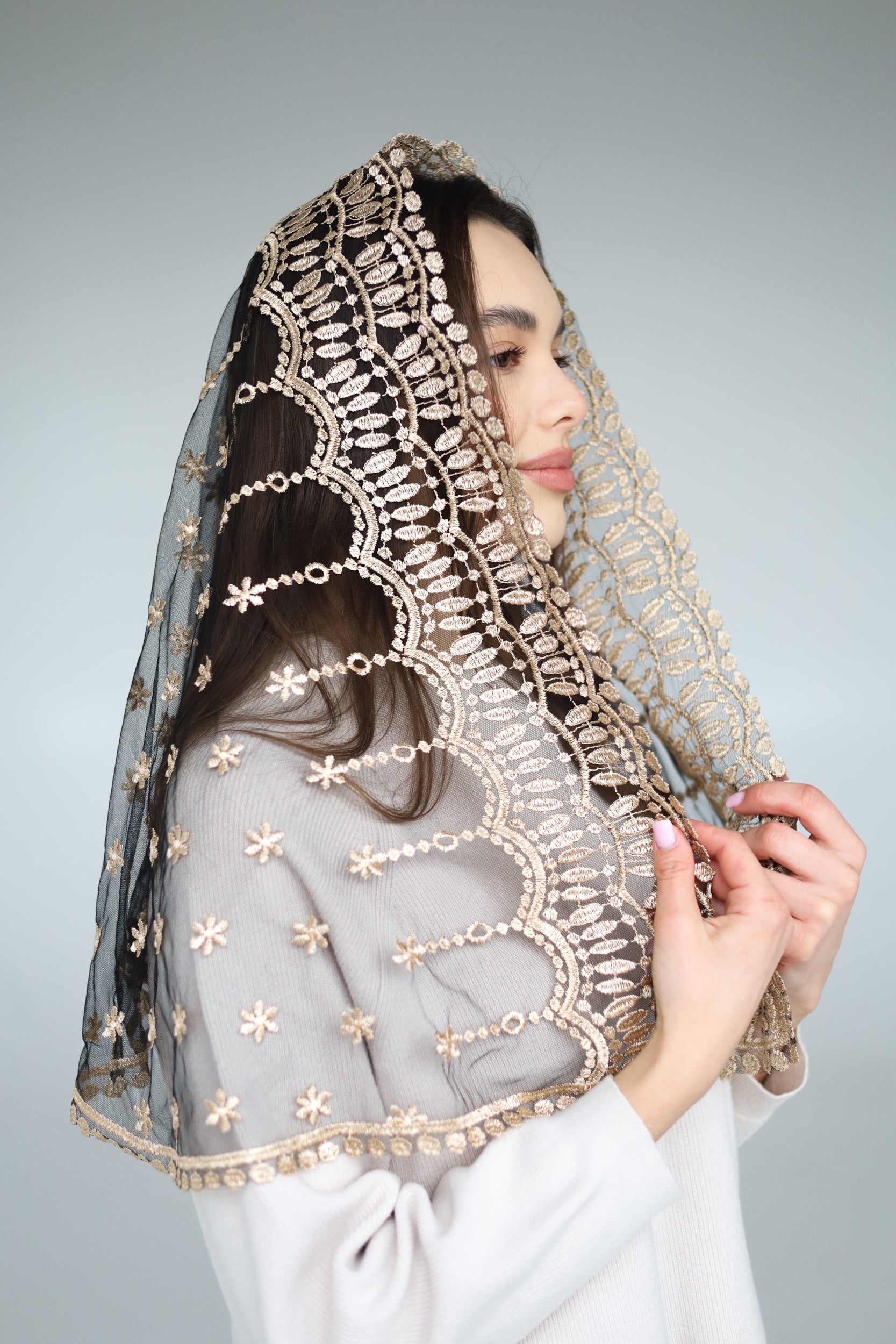 GOLD & BLACK LONG VEIL - MariaVeils