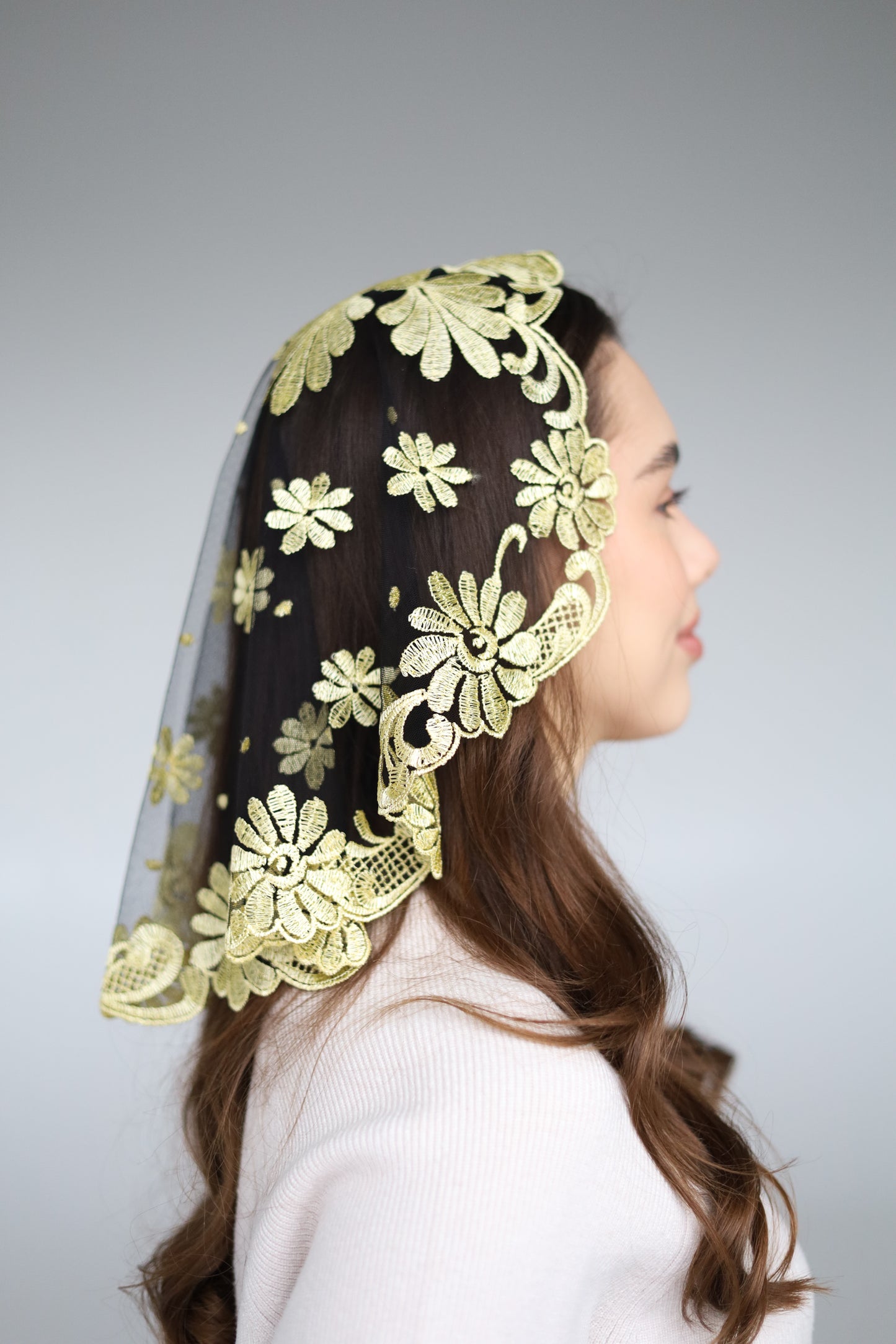 SHORT YELLOW VEIL