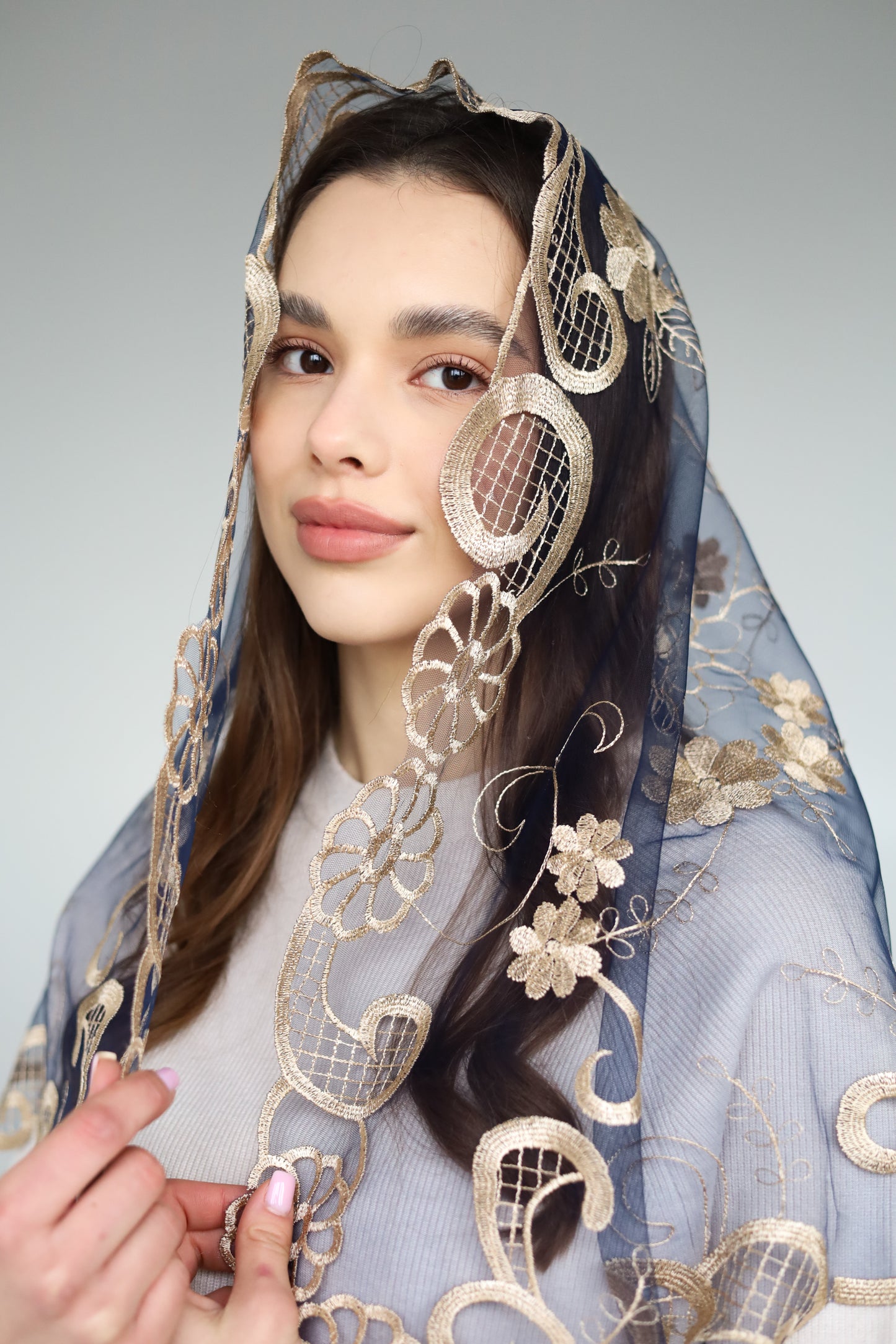 GOLD LONG FLORAL VEIL