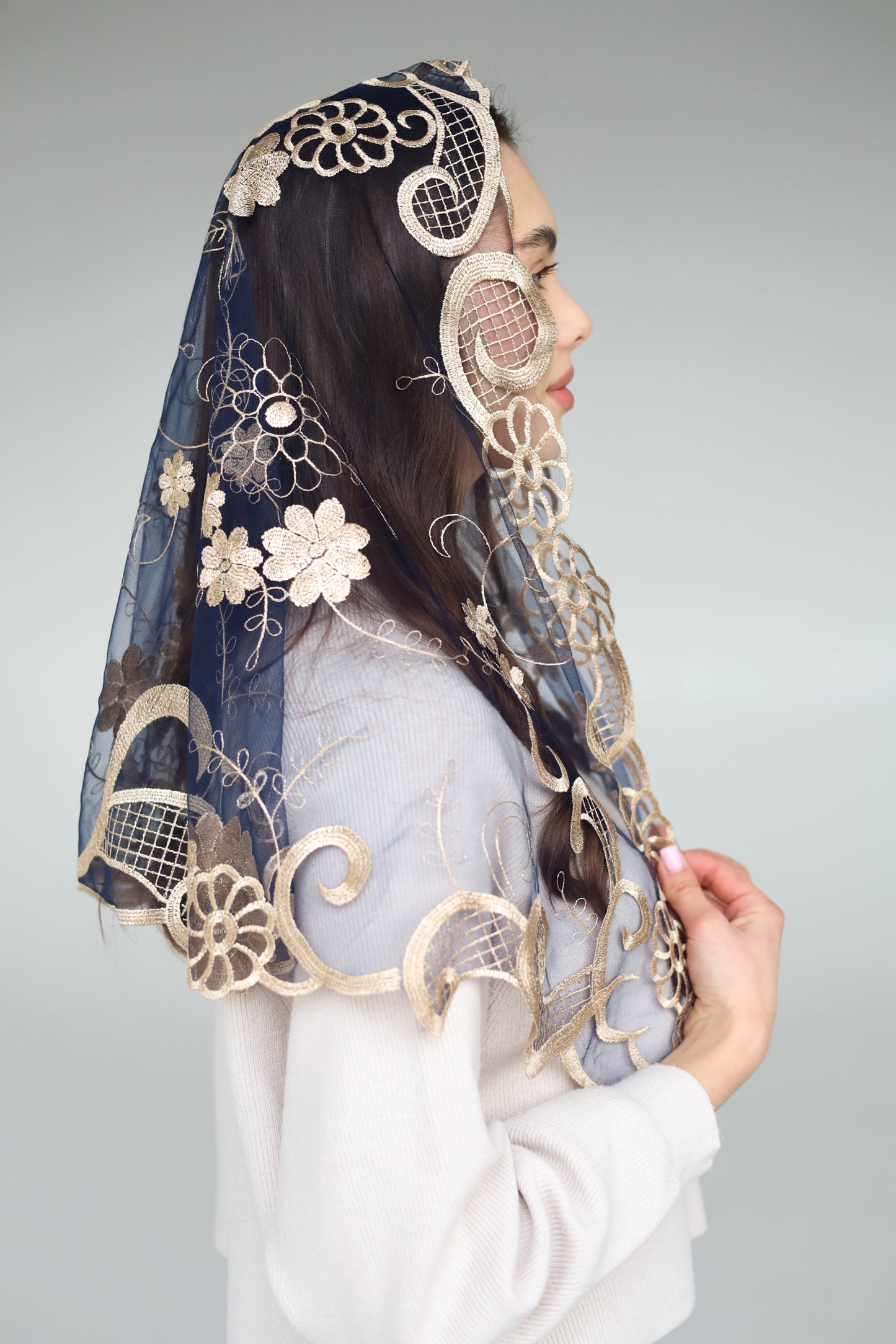 GOLD LONG FLORAL VEIL