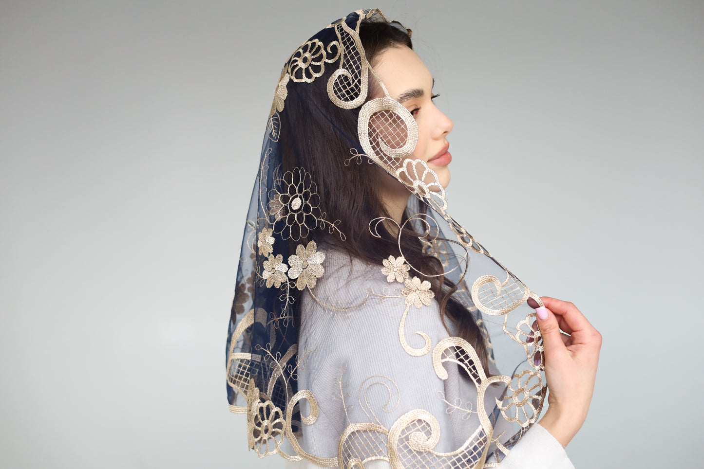 GOLD LONG FLORAL VEIL