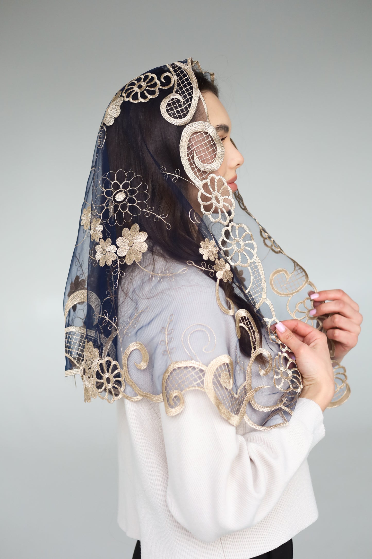 GOLD LONG FLORAL VEIL