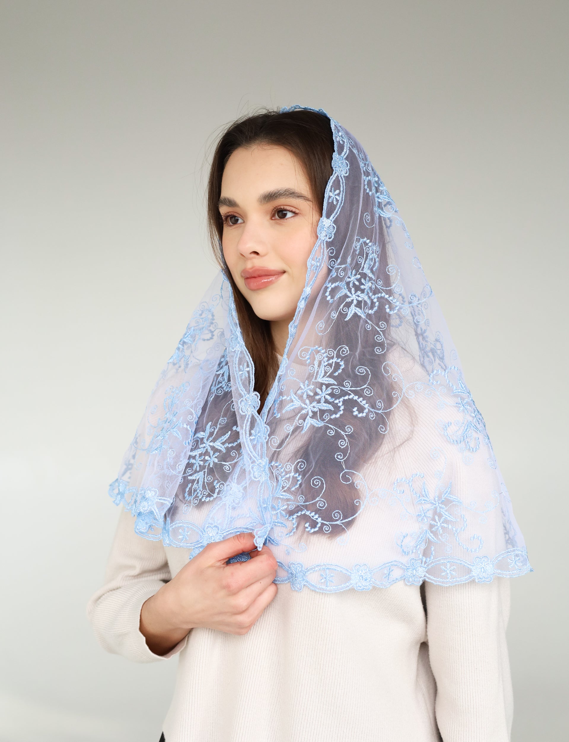 LONG LIGHT BLUE MANTILLA - MariaVeils