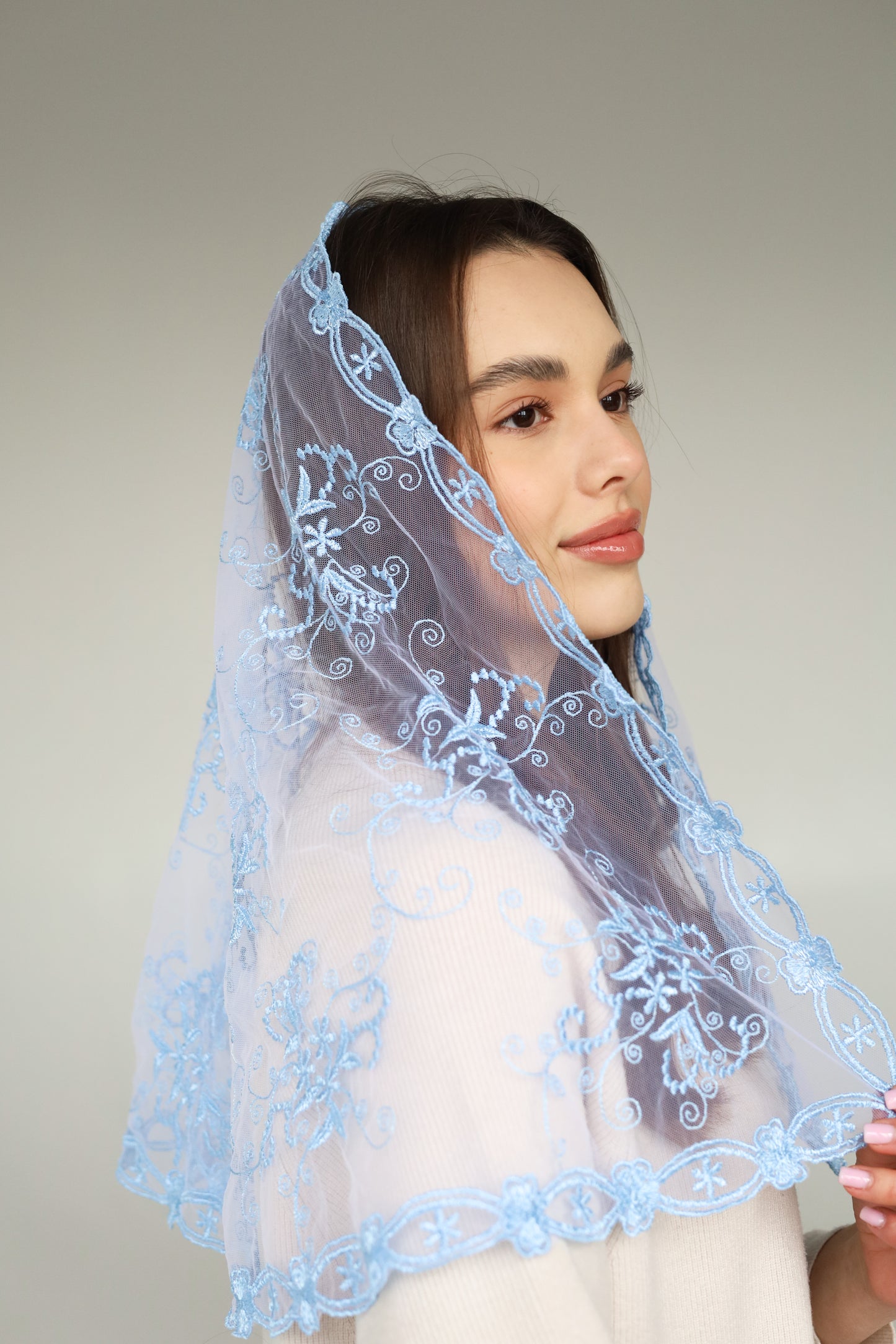 LONG LIGHT BLUE MANTILLA - MariaVeils