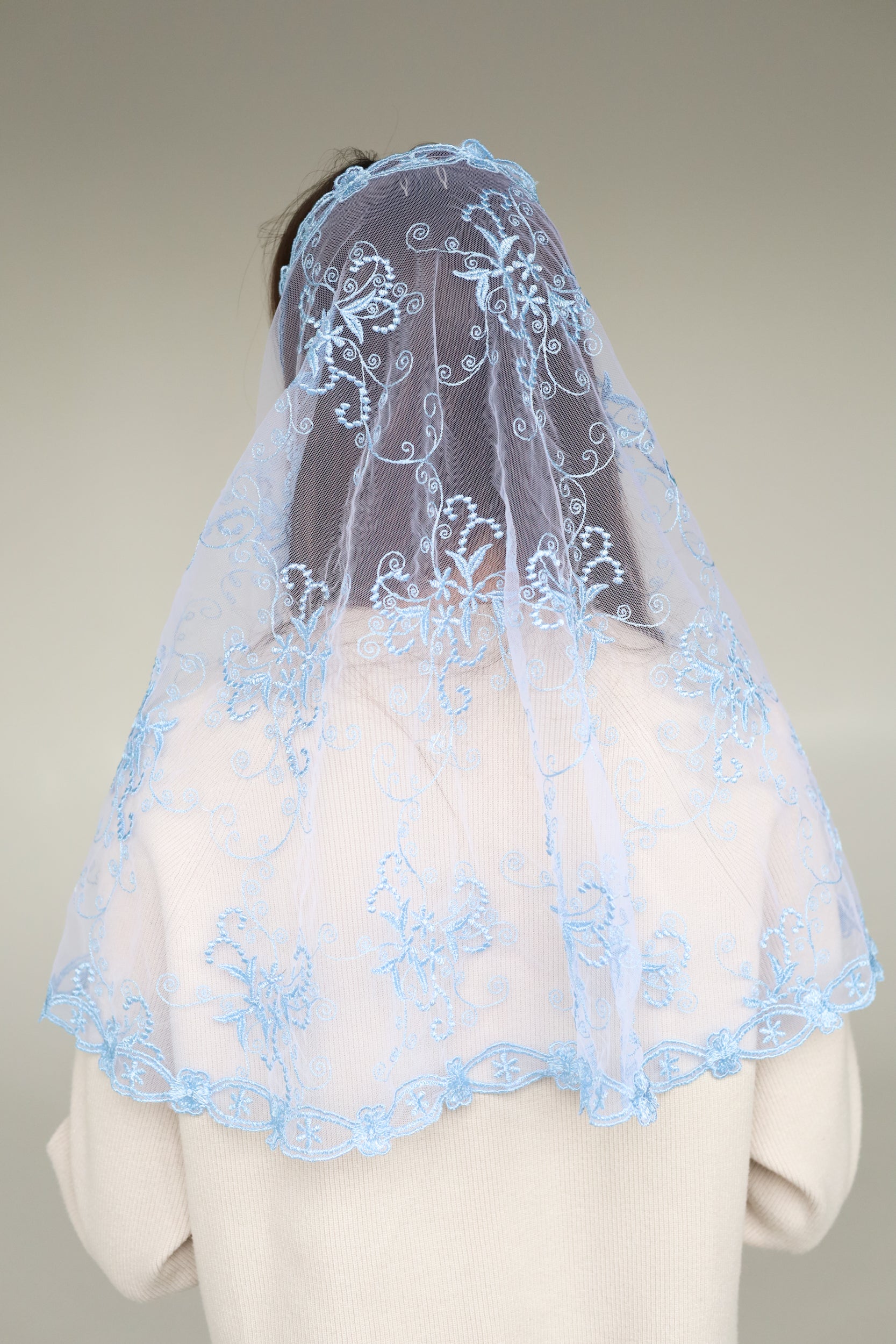 LONG LIGHT BLUE MANTILLA - MariaVeils