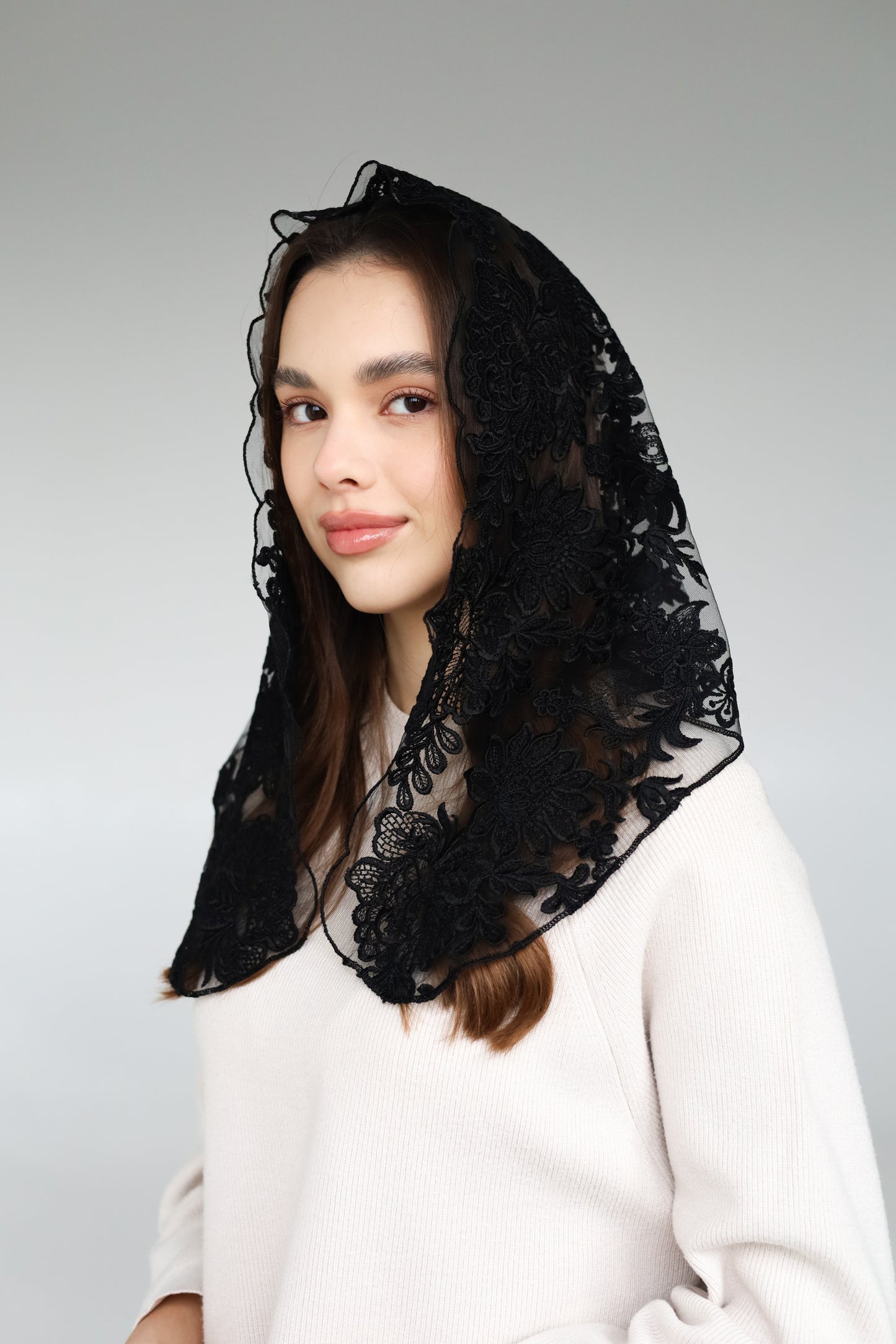 BLACK TRIANGLE VEIL