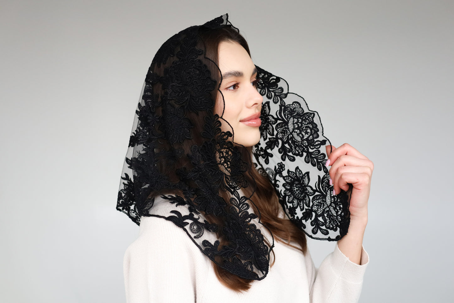 BLACK TRIANGLE VEIL