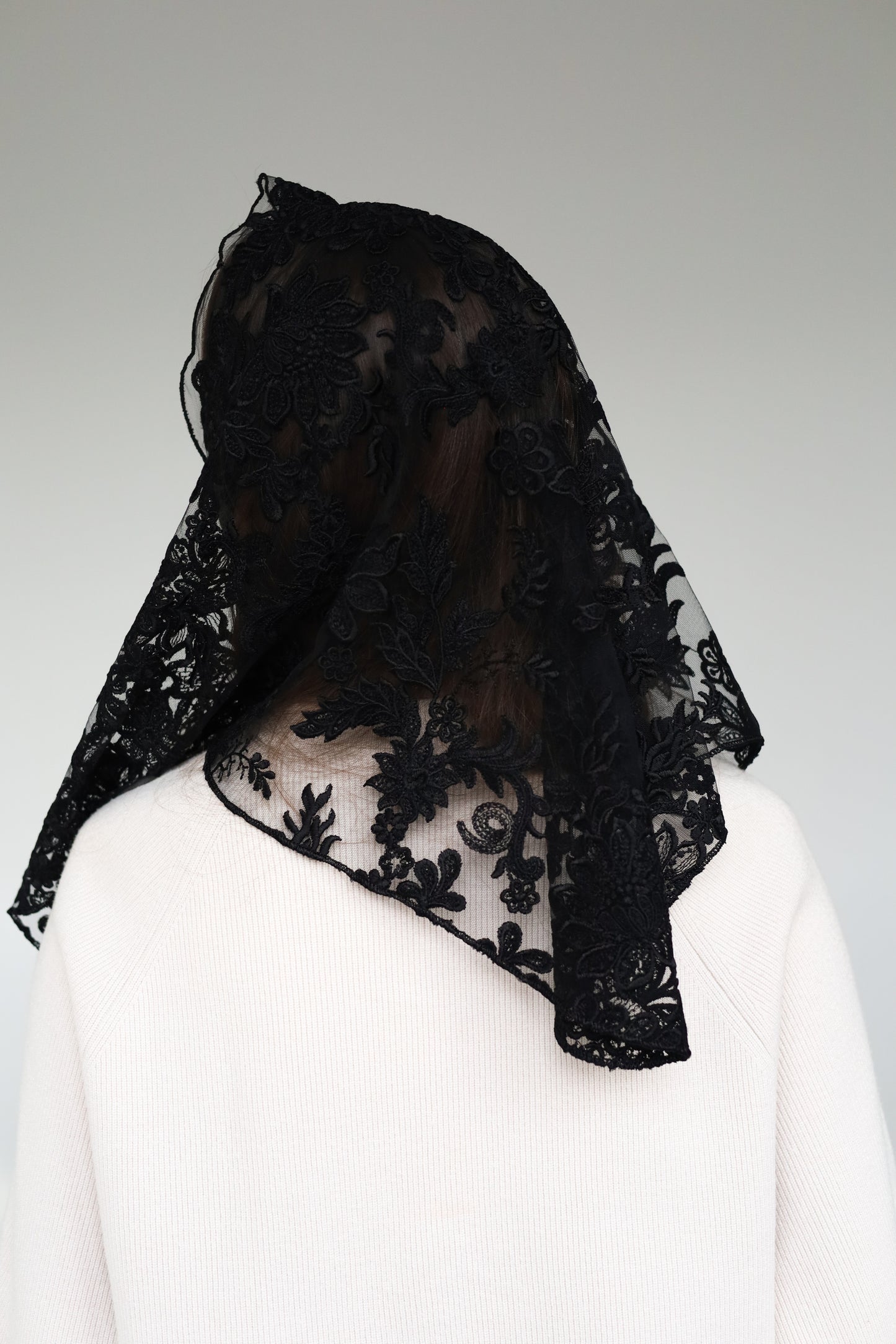 BLACK TRIANGLE VEIL