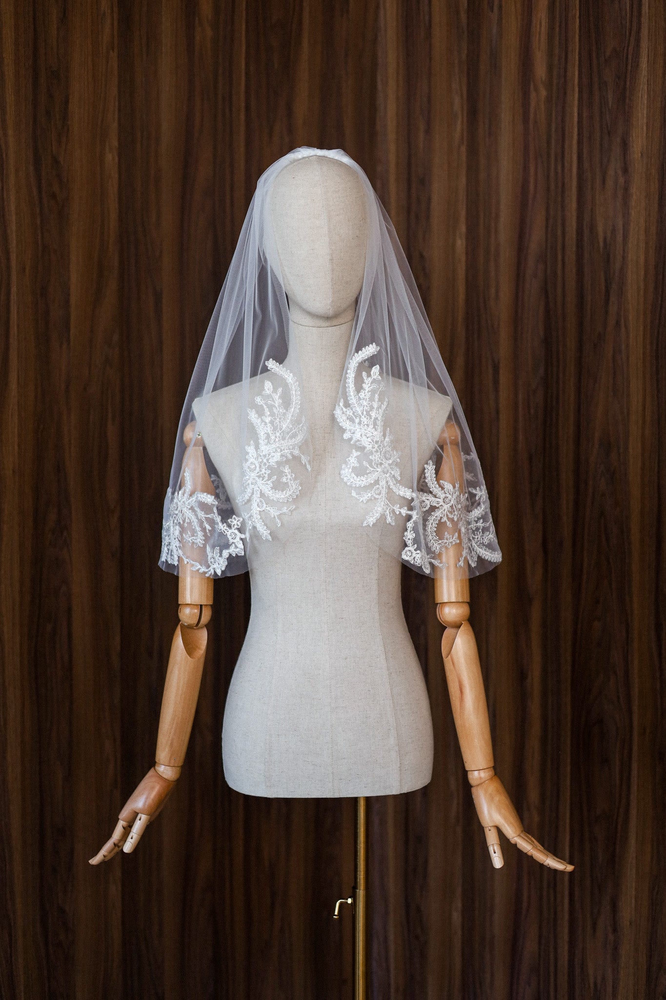 SAVANNAH WEDDING VEIL - MariaVeils