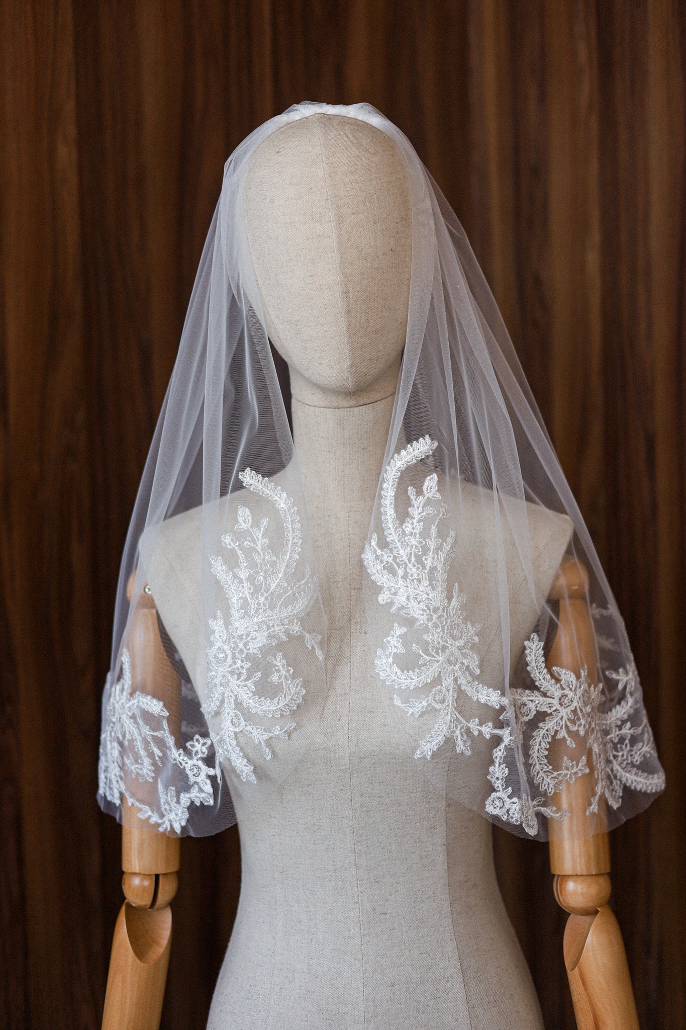 SAVANNAH WEDDING VEIL - MariaVeils