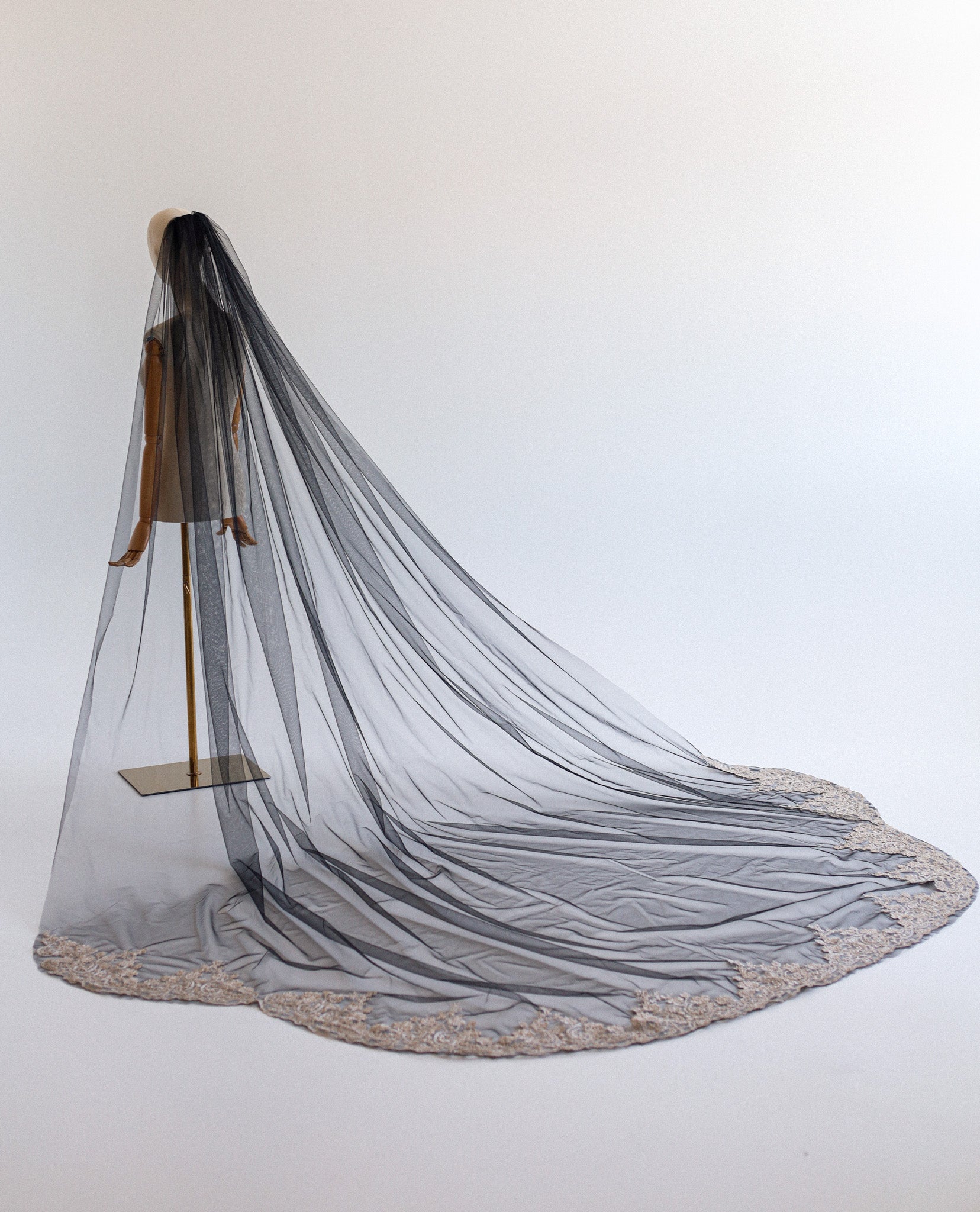 BRIELLE WEDDING VEIL - MariaVeils