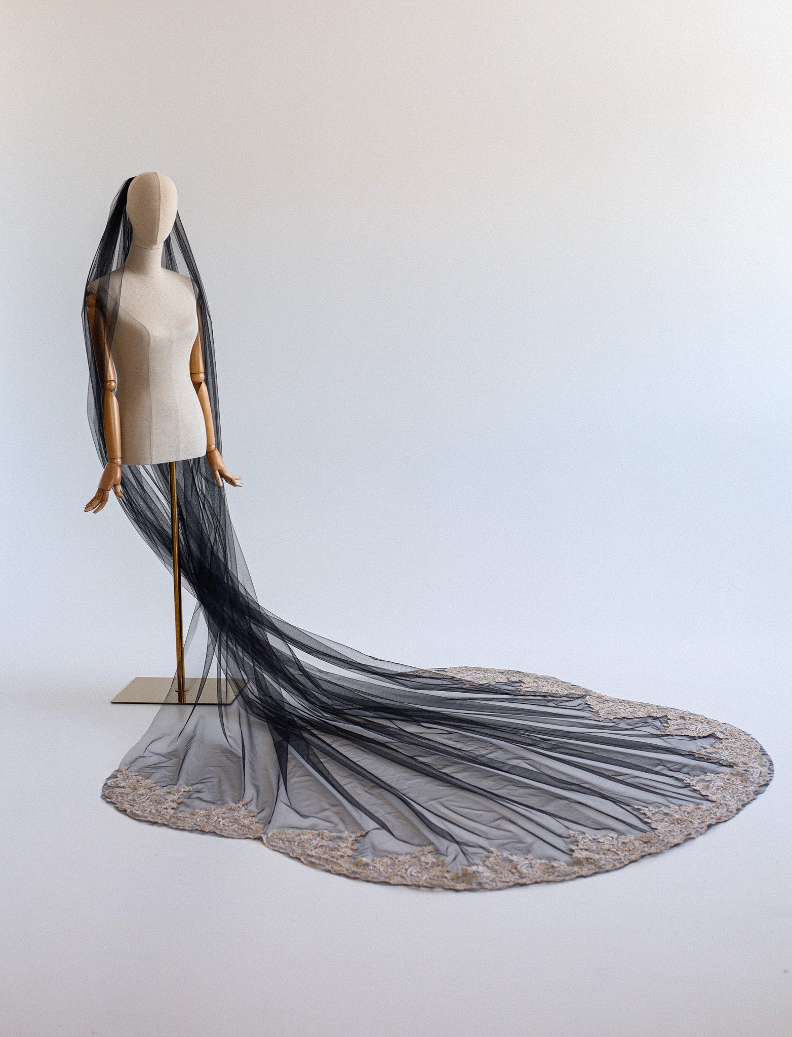 BRIELLE WEDDING VEIL - MariaVeils