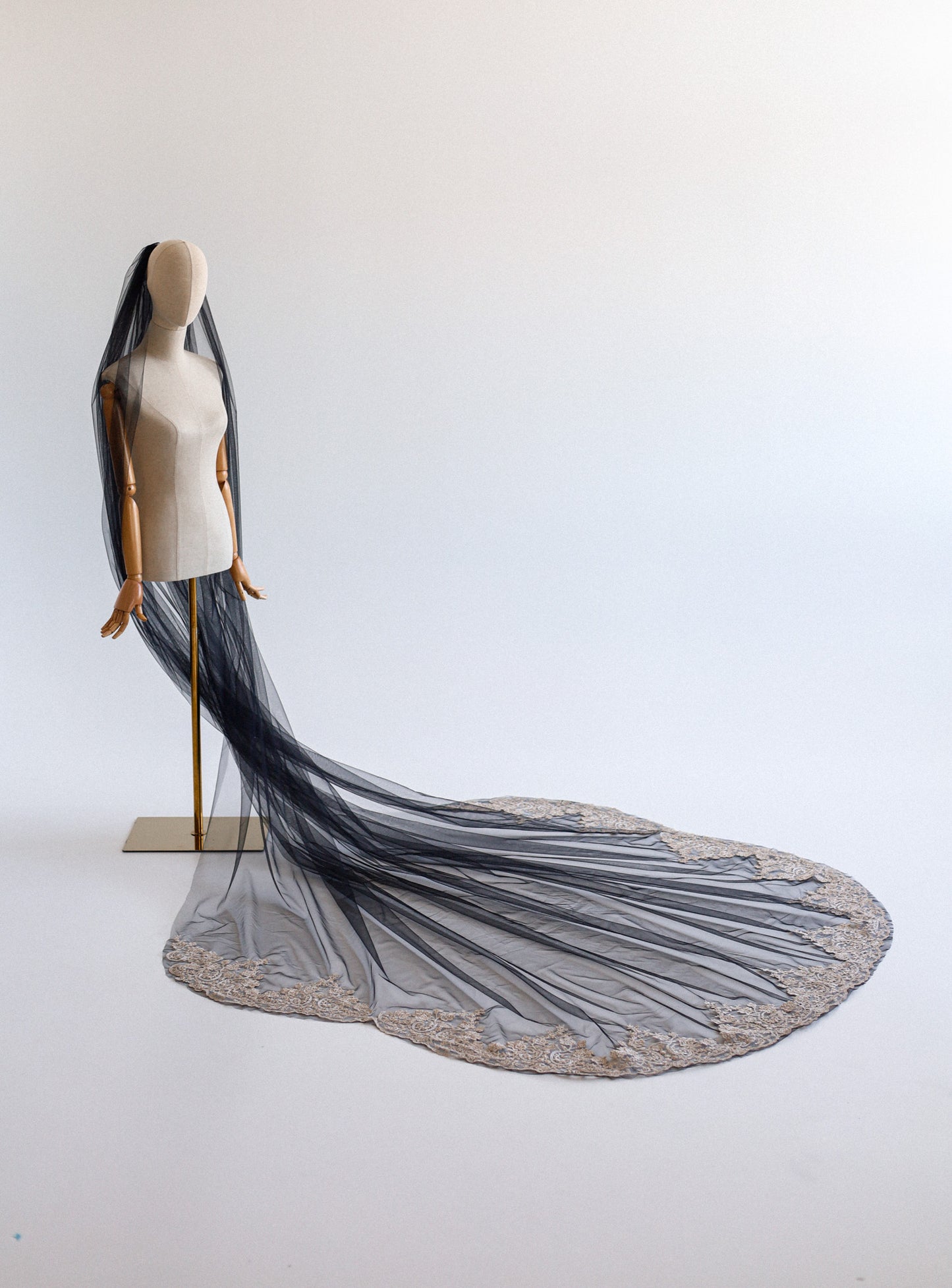 BRIELLE WEDDING VEIL - MariaVeils