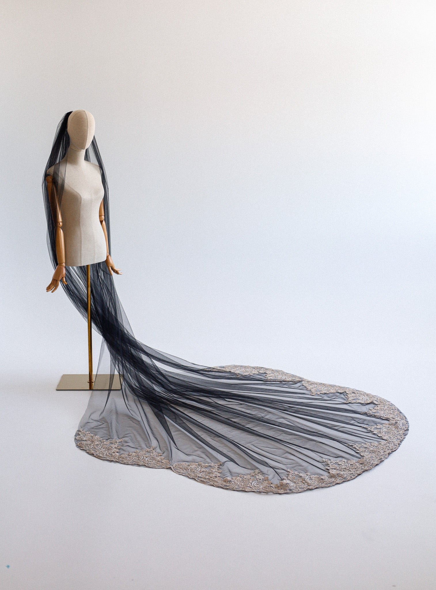 BRIELLE WEDDING VEIL - MariaVeils