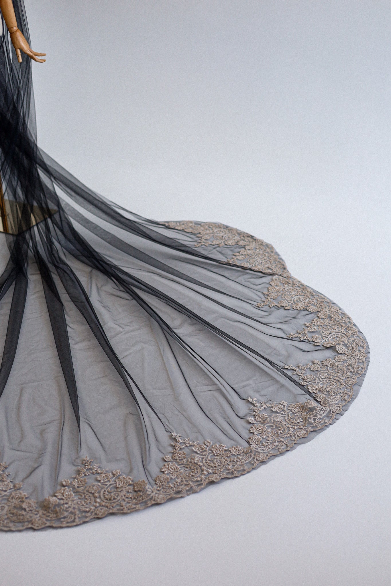 BRIELLE WEDDING VEIL - MariaVeils