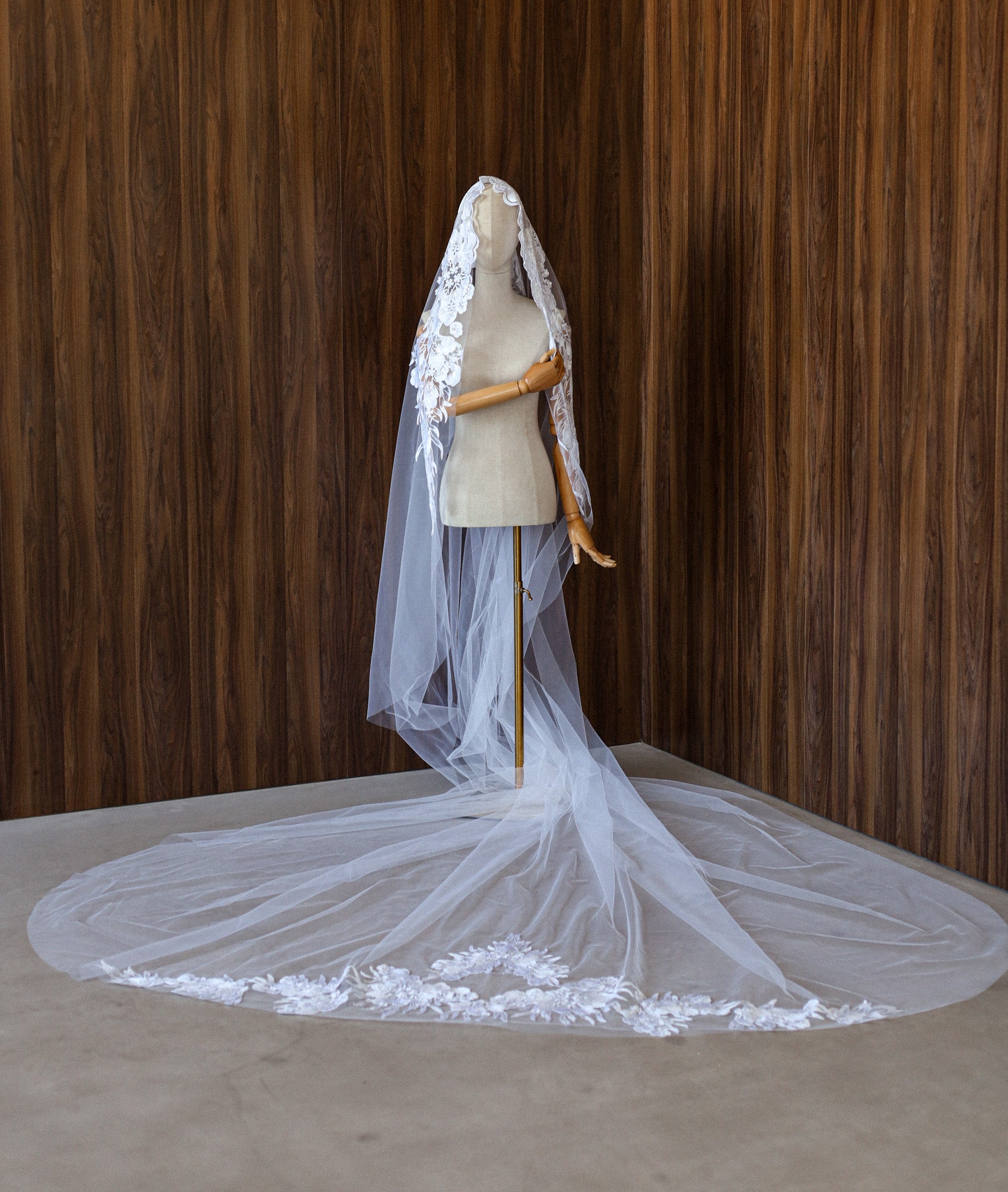 BROOKE WEDDING VEIL - MariaVeils