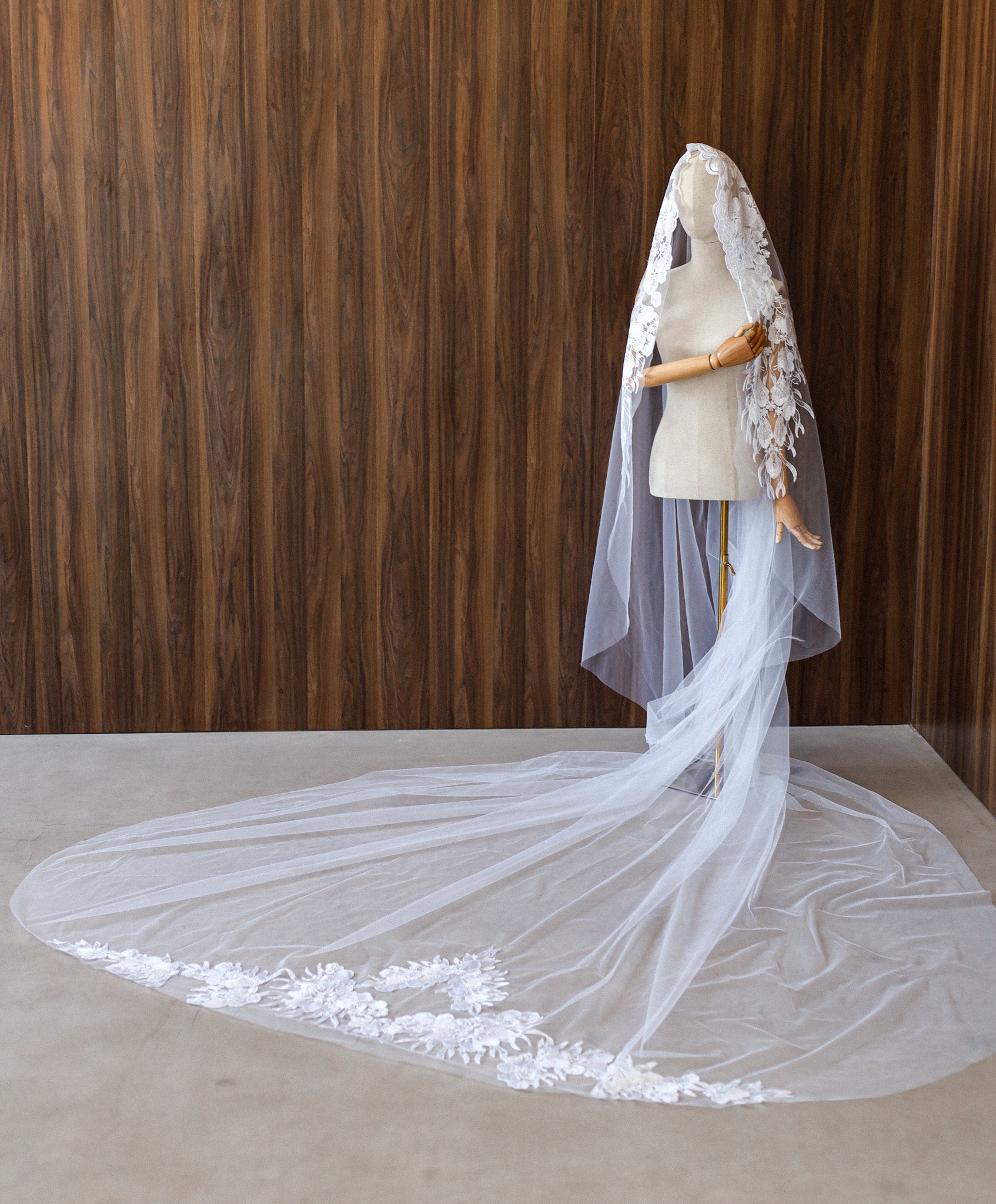 BROOKE WEDDING VEIL - MariaVeils