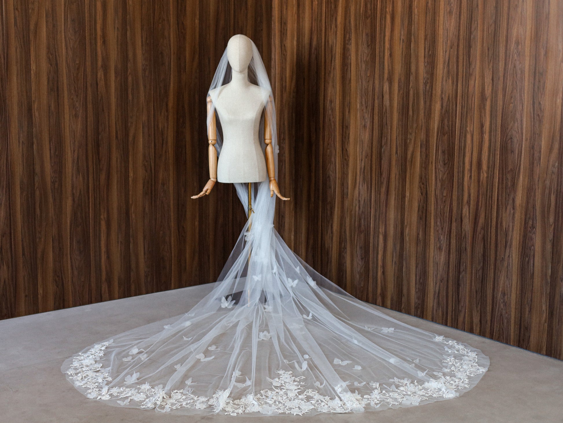 CECILIA WEDDING VEIL - MariaVeils