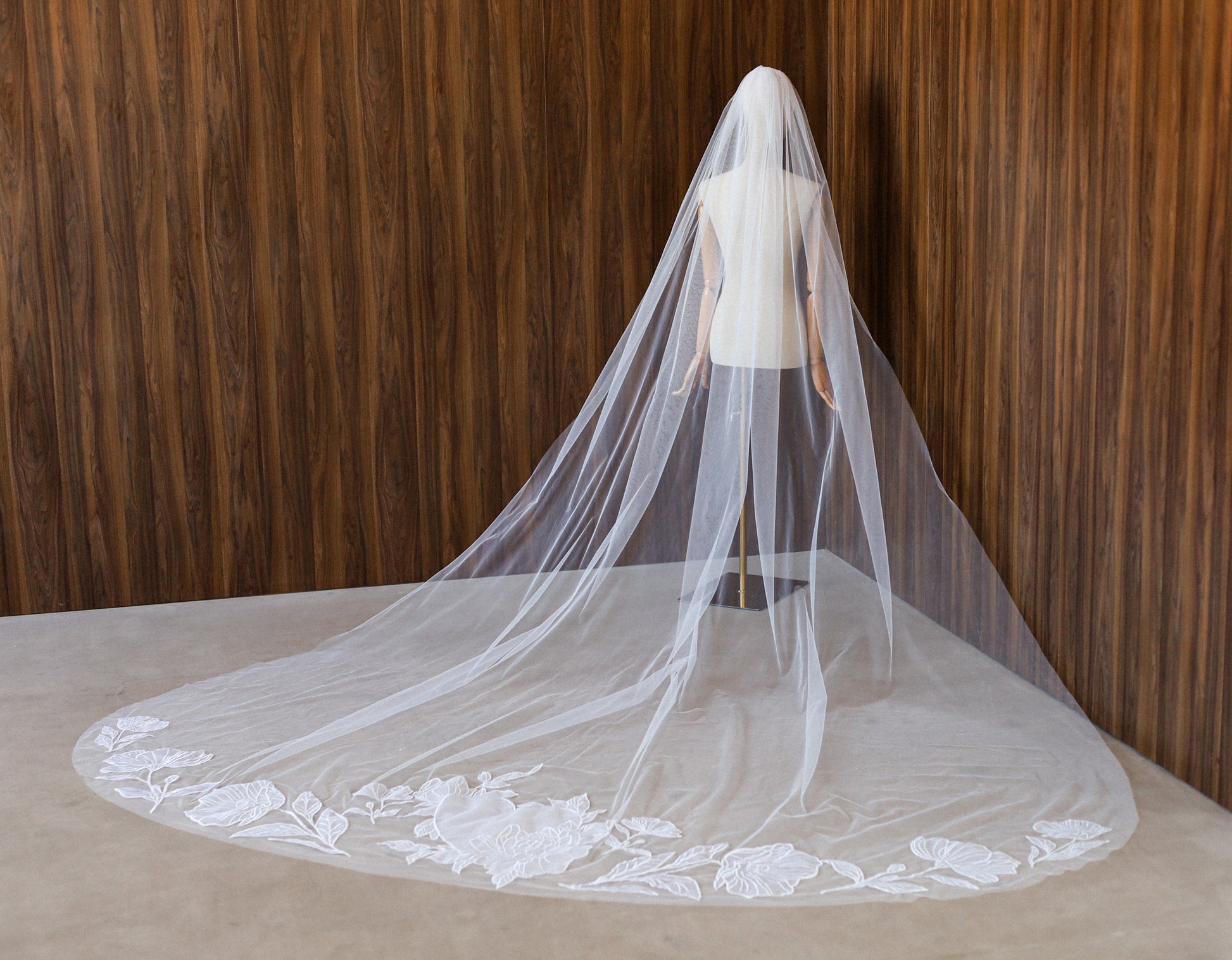 DAPHNE WEDDING VEIL - MariaVeils