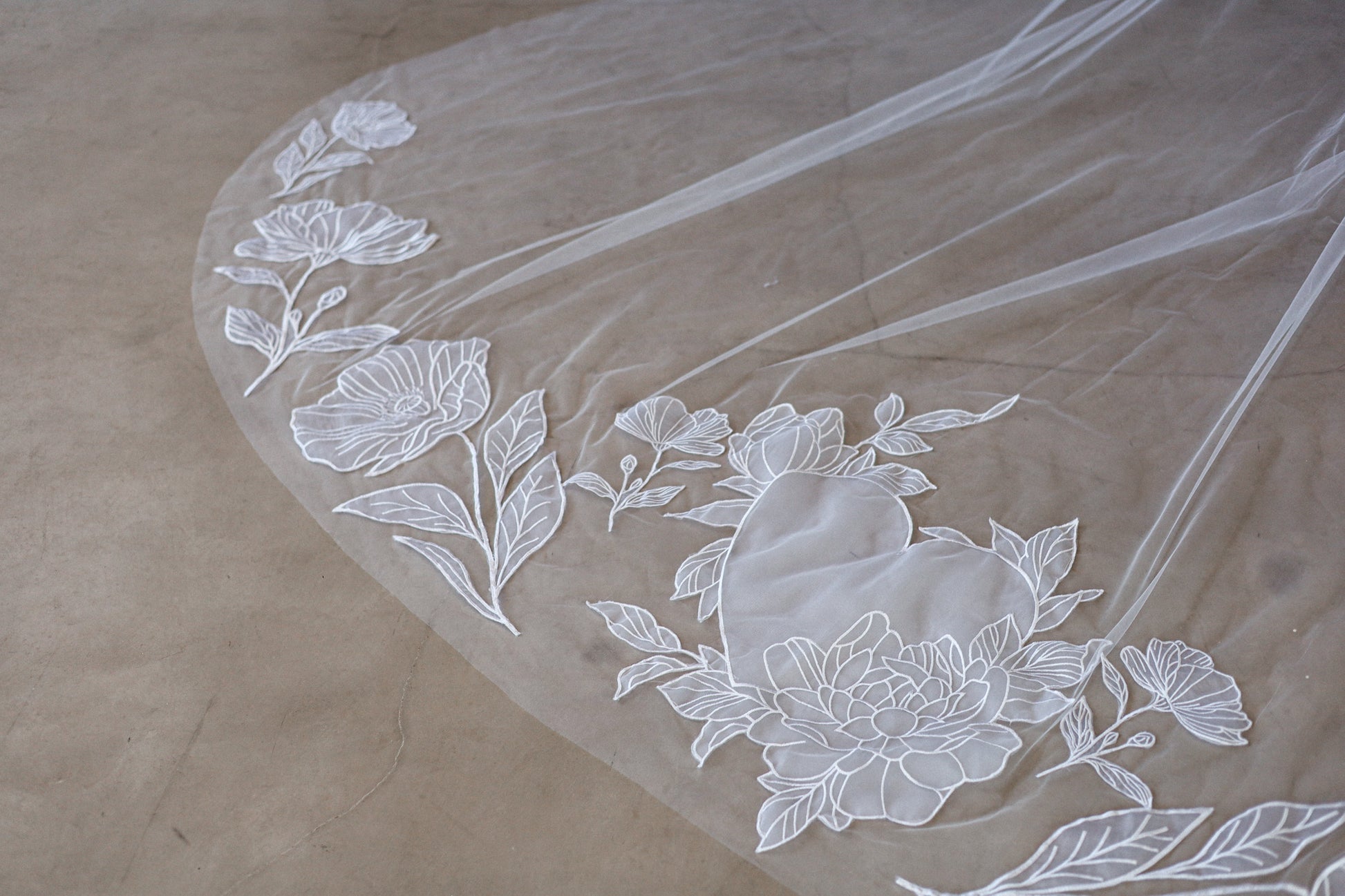 DAPHNE WEDDING VEIL - MariaVeils