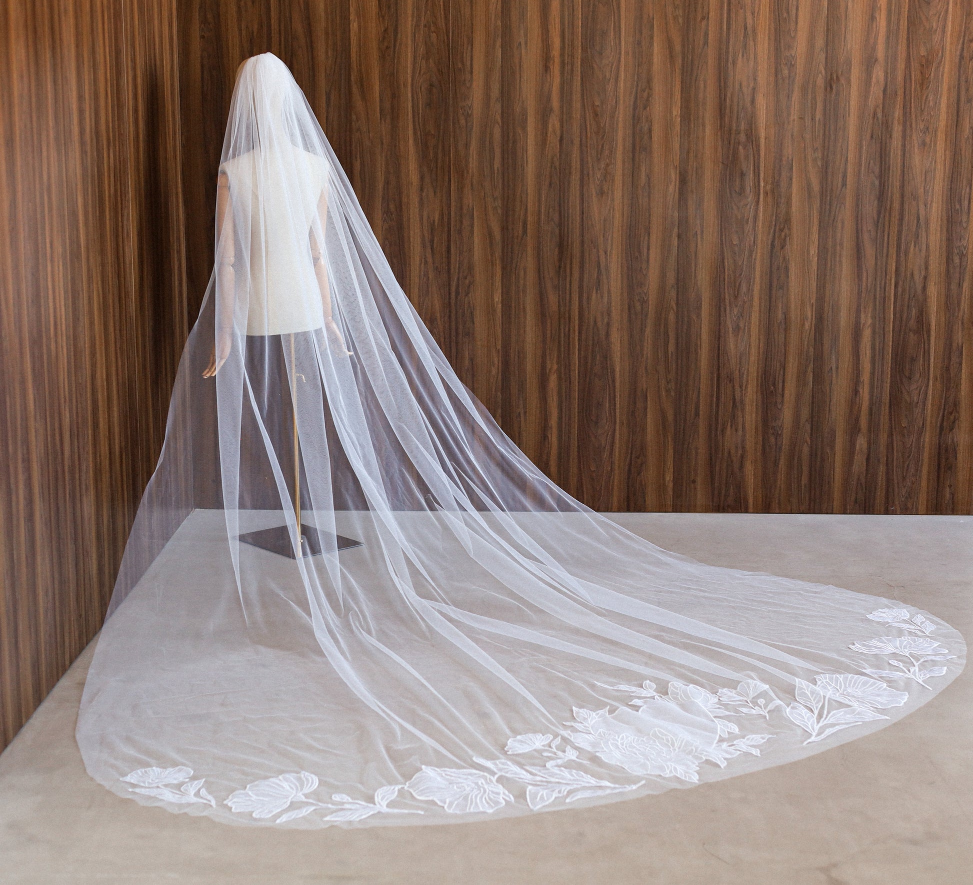 DAPHNE WEDDING VEIL - MariaVeils