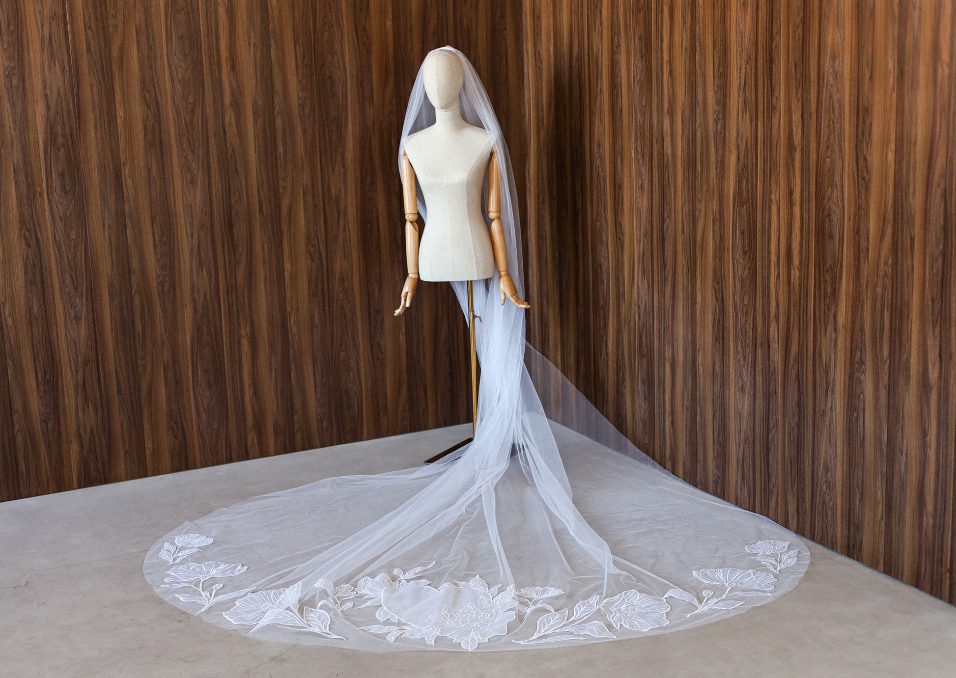DAPHNE WEDDING VEIL - MariaVeils