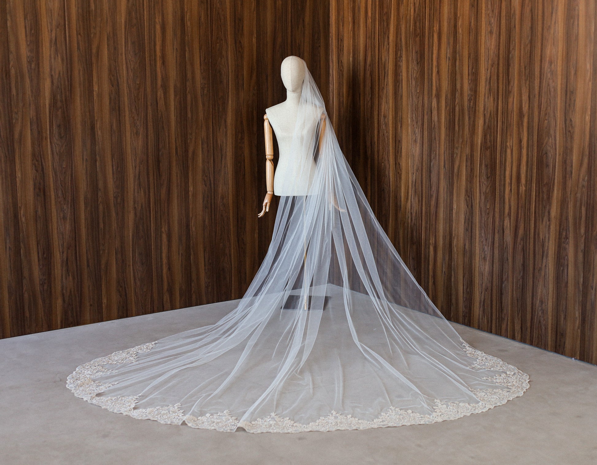 DIANA WEDDING VEIL - MariaVeils