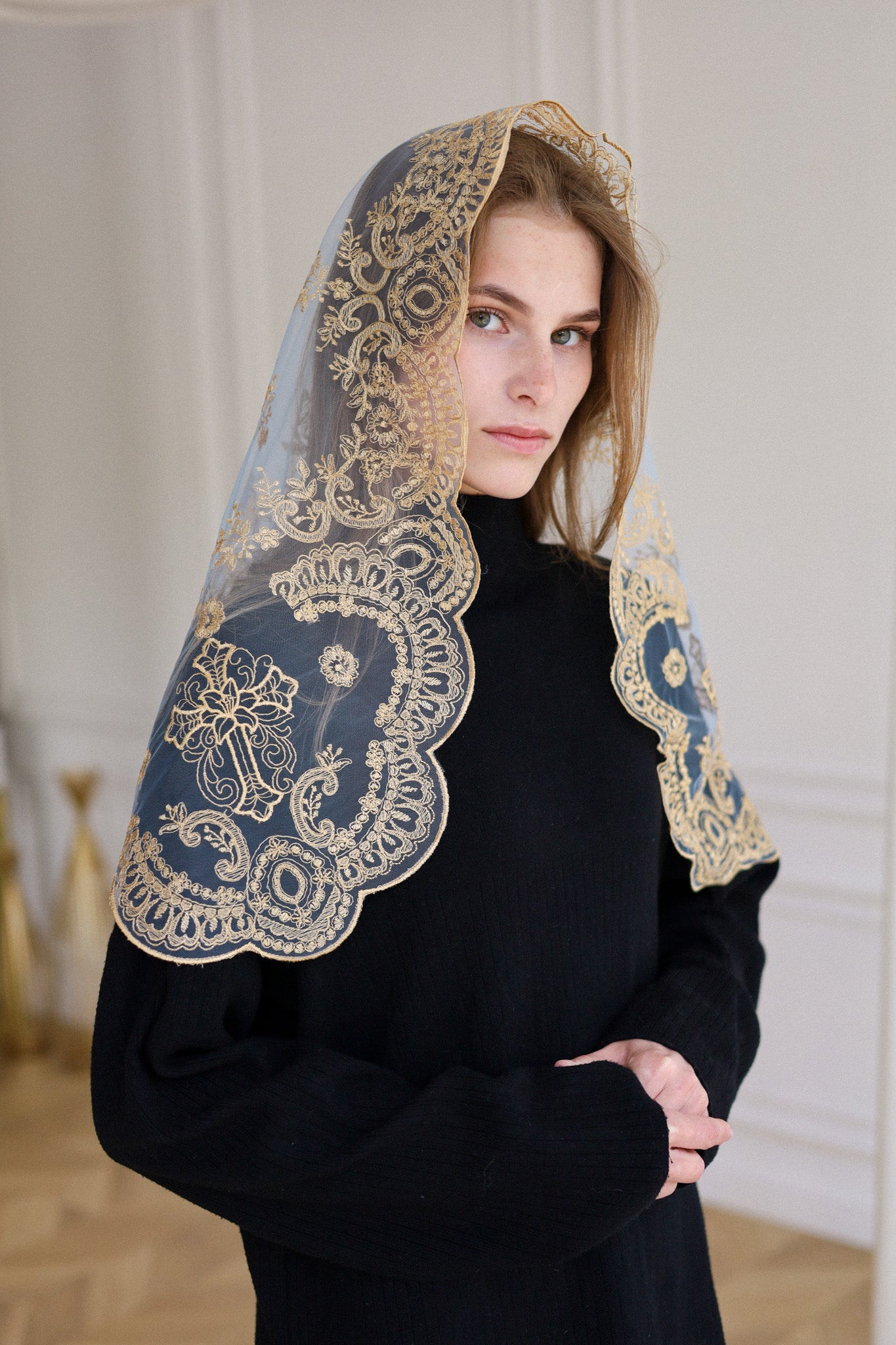 GOLD LACE NEW VEIL