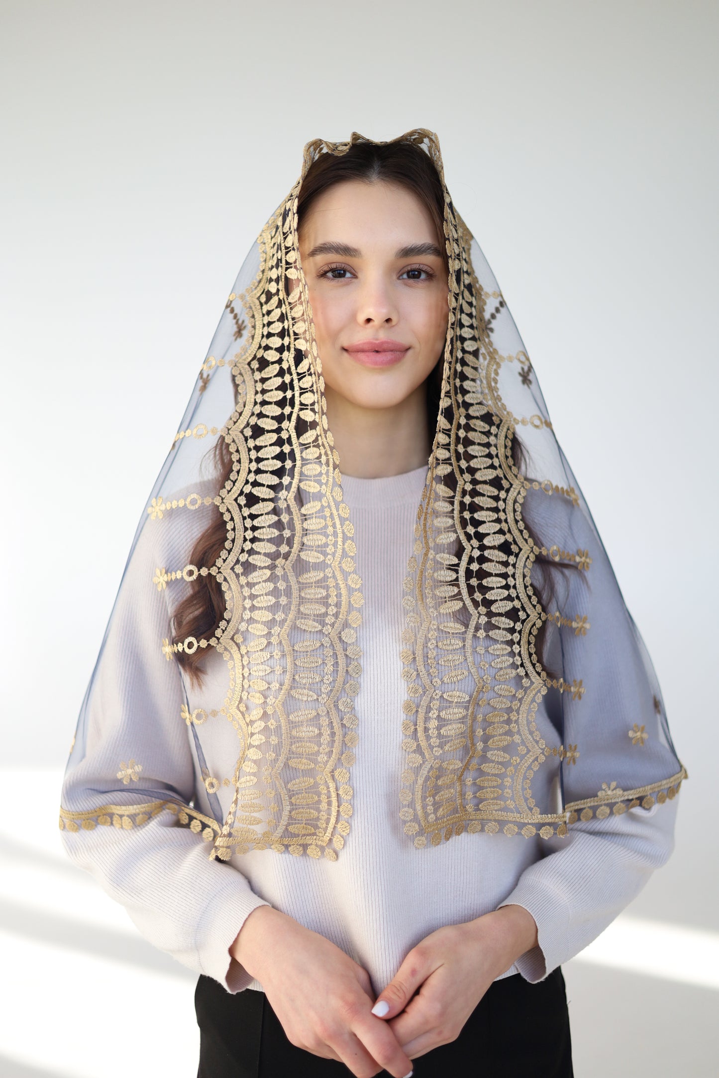 MANTILLA WITH HEART EMBROIDERY