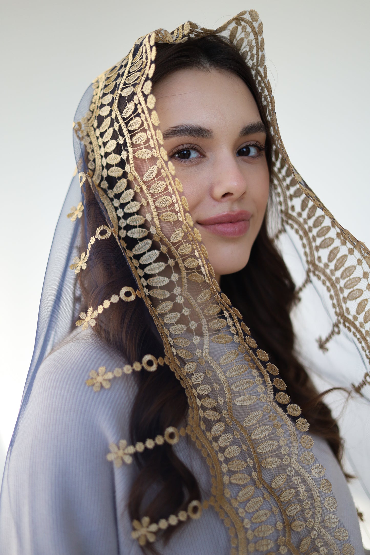 MANTILLA WITH HEART EMBROIDERY