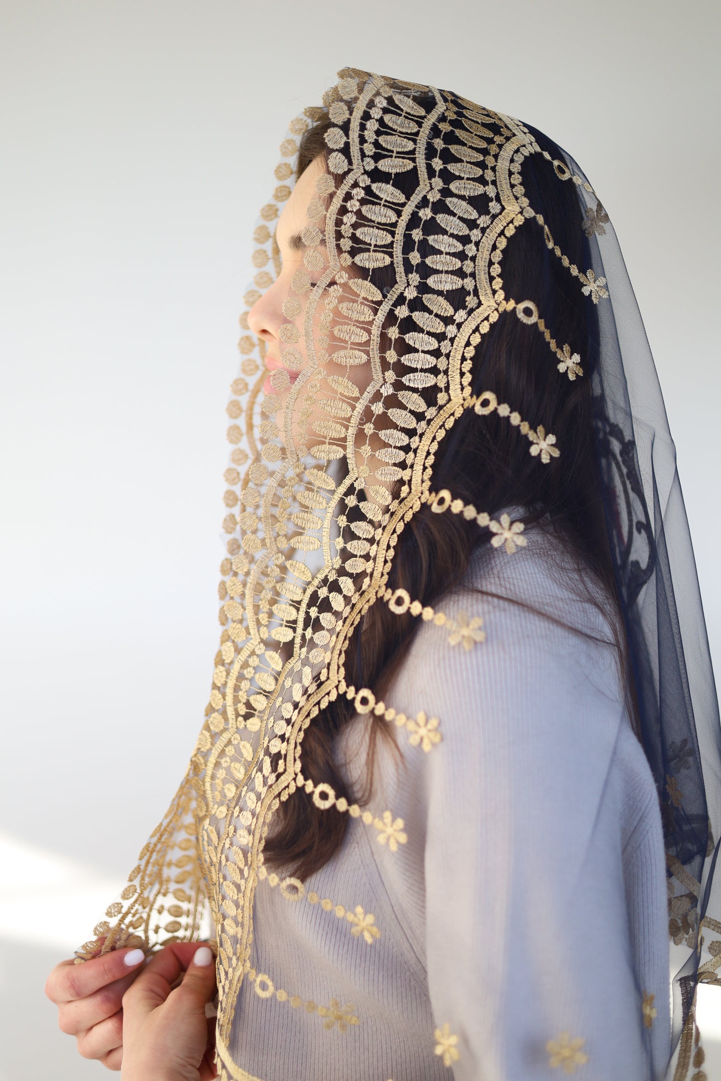 MANTILLA WITH HEART EMBROIDERY
