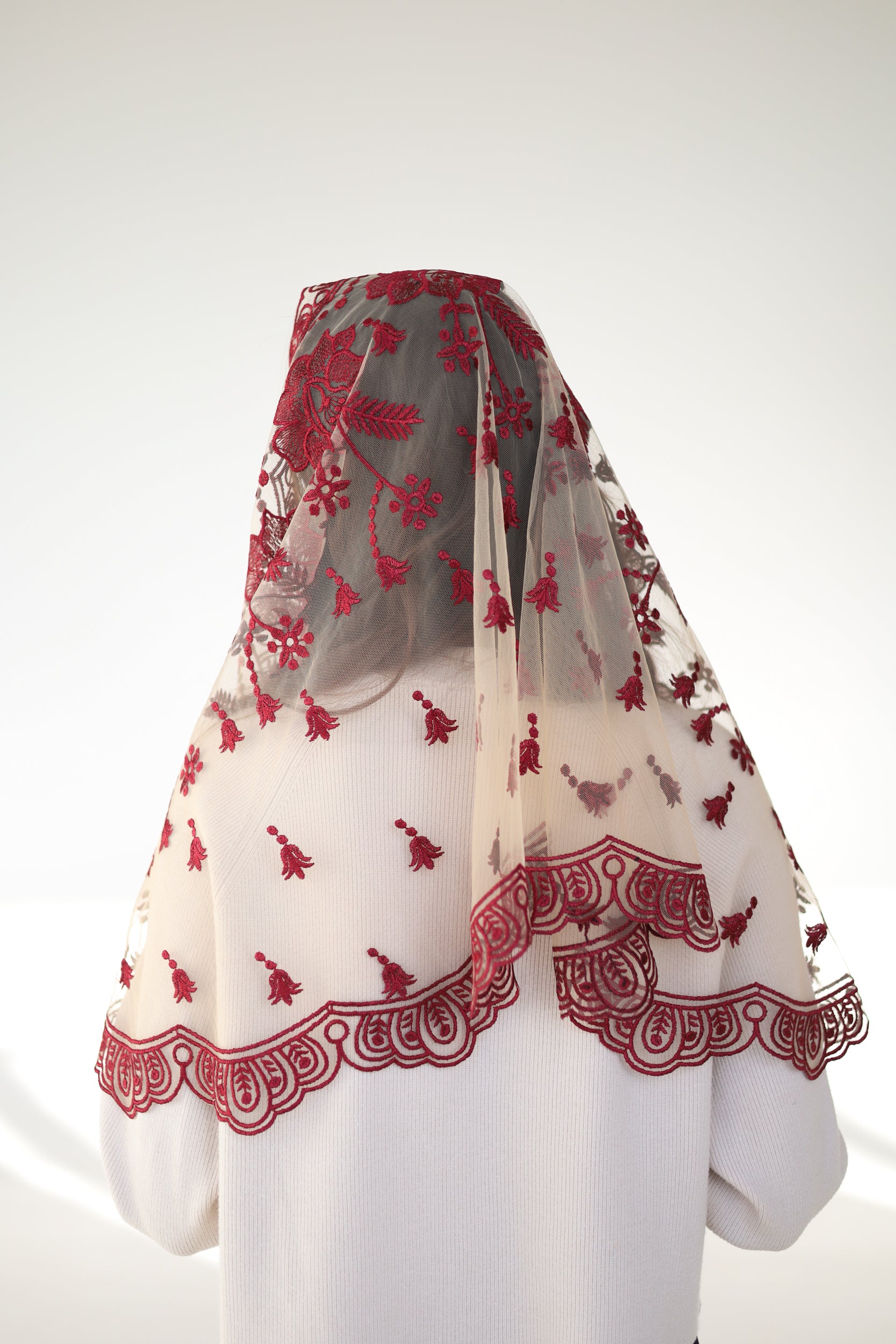 LONG BURGUNDY MANTILLA - MariaVeils