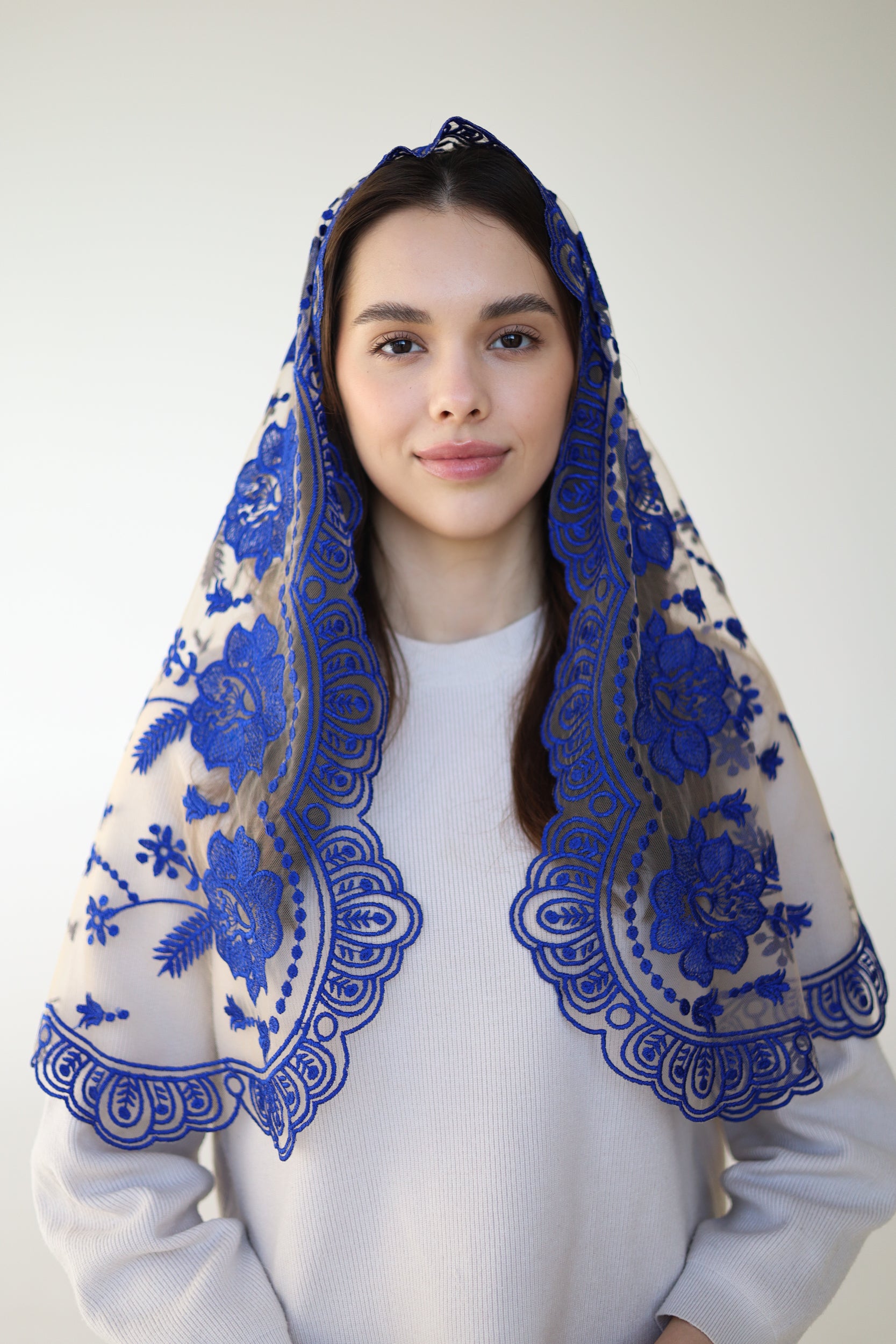 LONG VEIL WITH BLUE FLOWERS - MariaVeils
