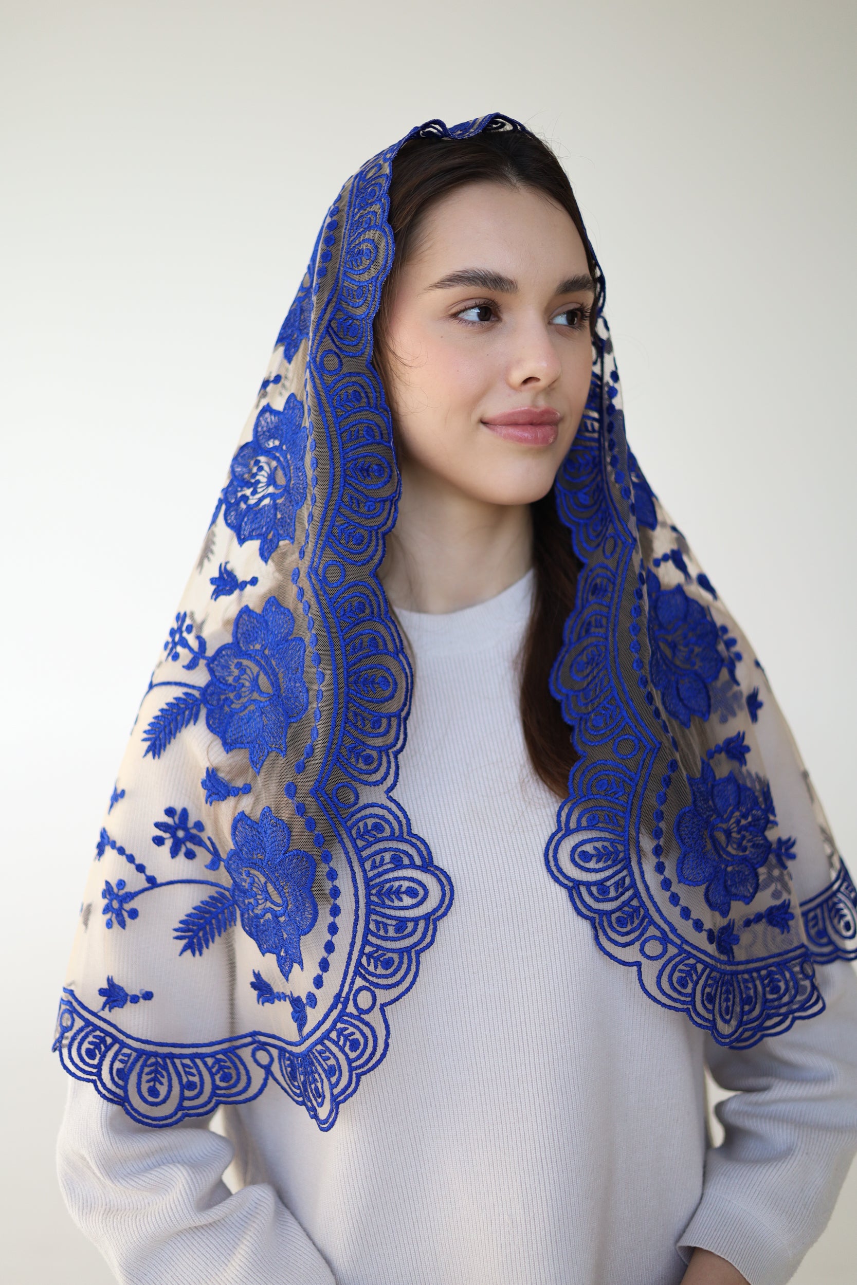 LONG VEIL WITH BLUE FLOWERS - MariaVeils