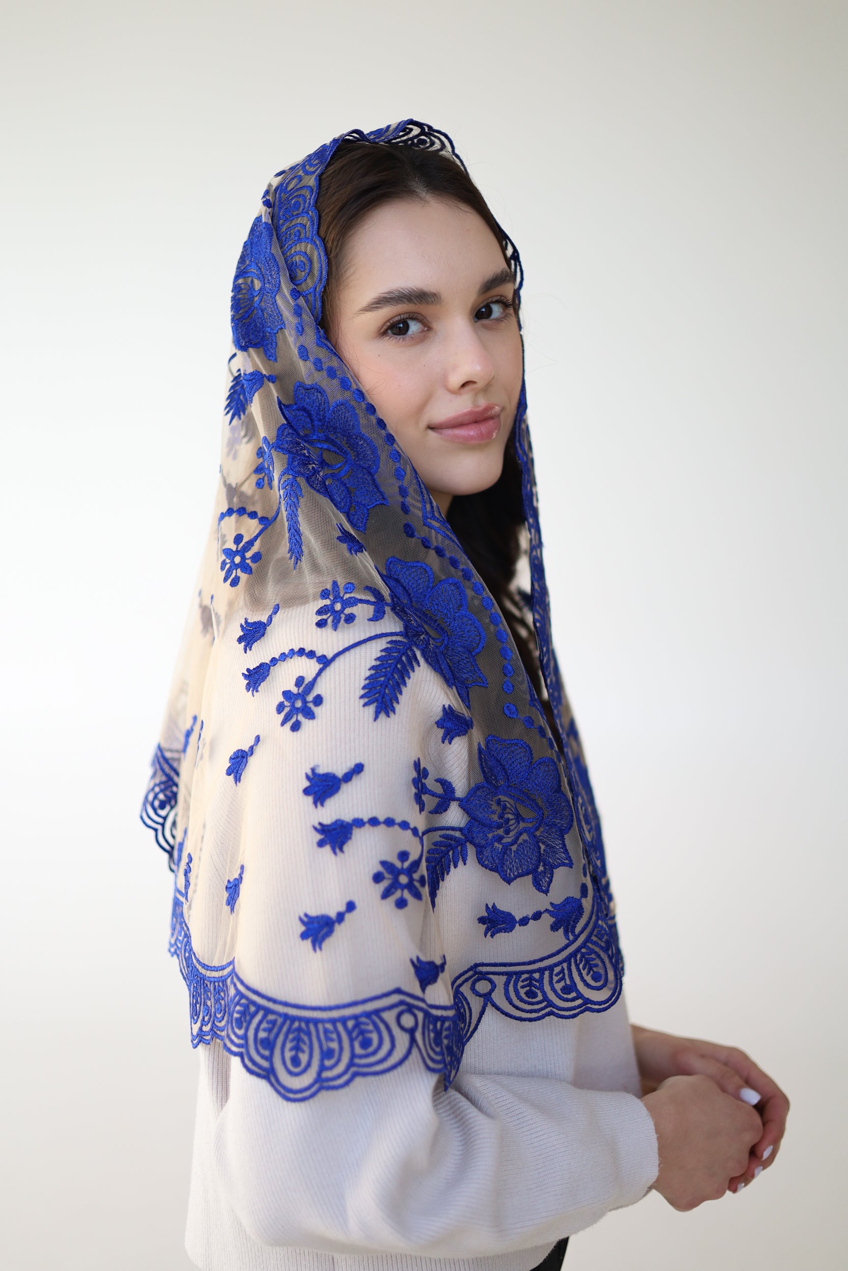 LONG VEIL WITH BLUE FLOWERS - MariaVeils