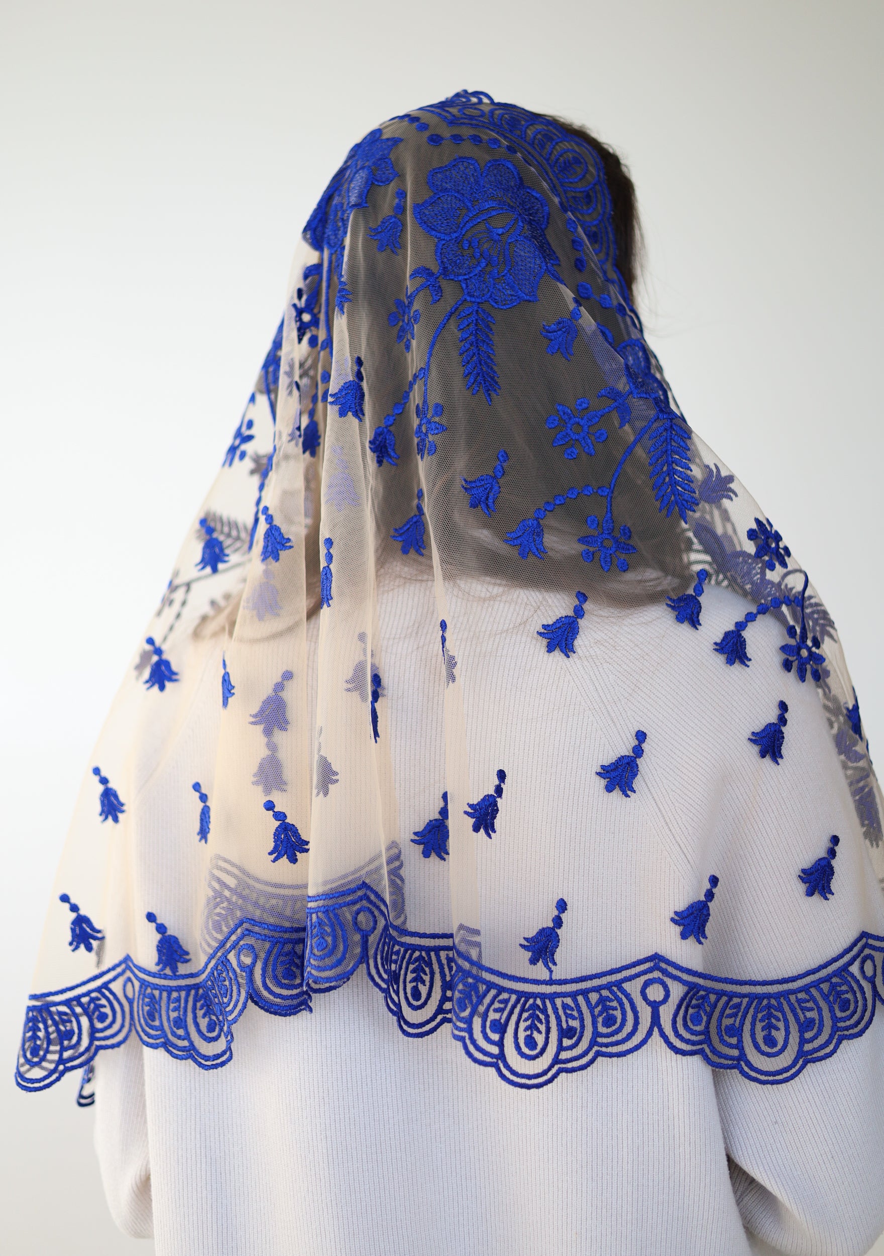 LONG VEIL WITH BLUE FLOWERS - MariaVeils