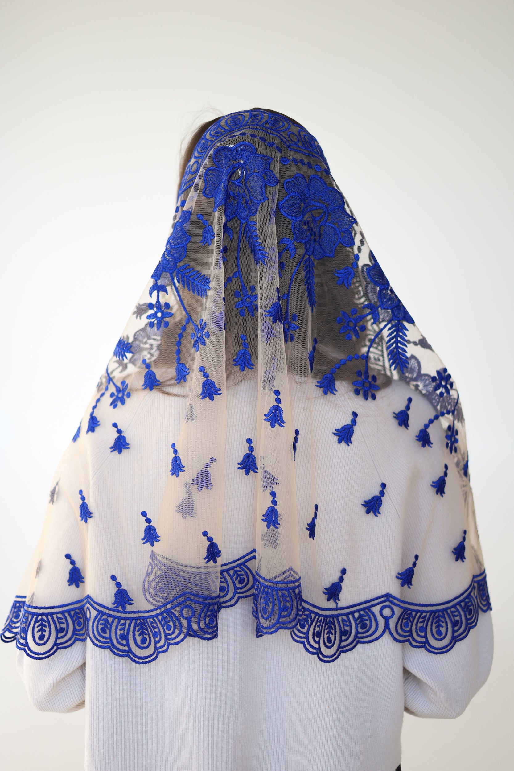 LONG VEIL WITH BLUE FLOWERS - MariaVeils
