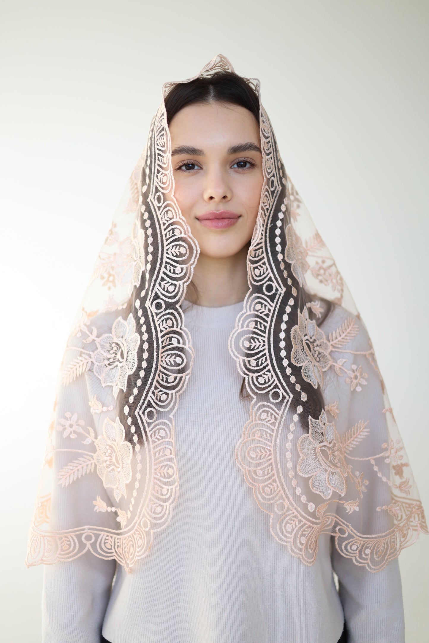 LONG PEACH MANTILLA - MariaVeils
