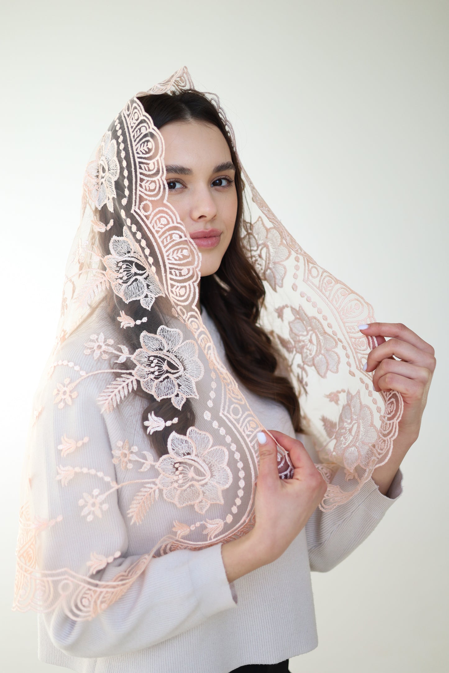 LONG PEACH MANTILLA - MariaVeils