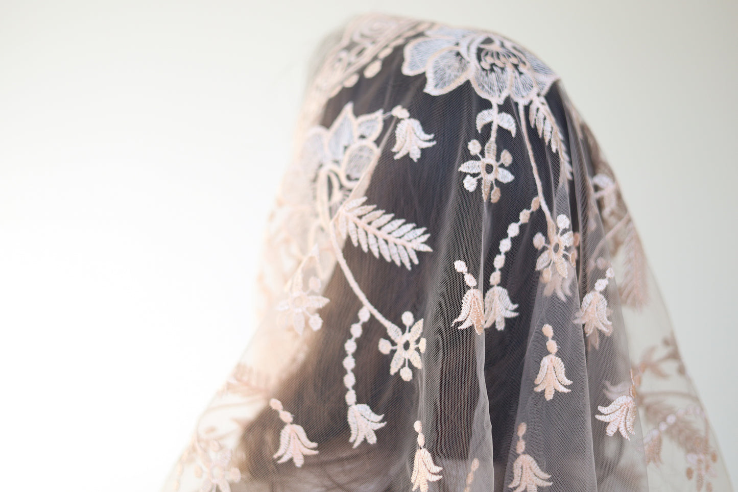 LONG PEACH MANTILLA - MariaVeils