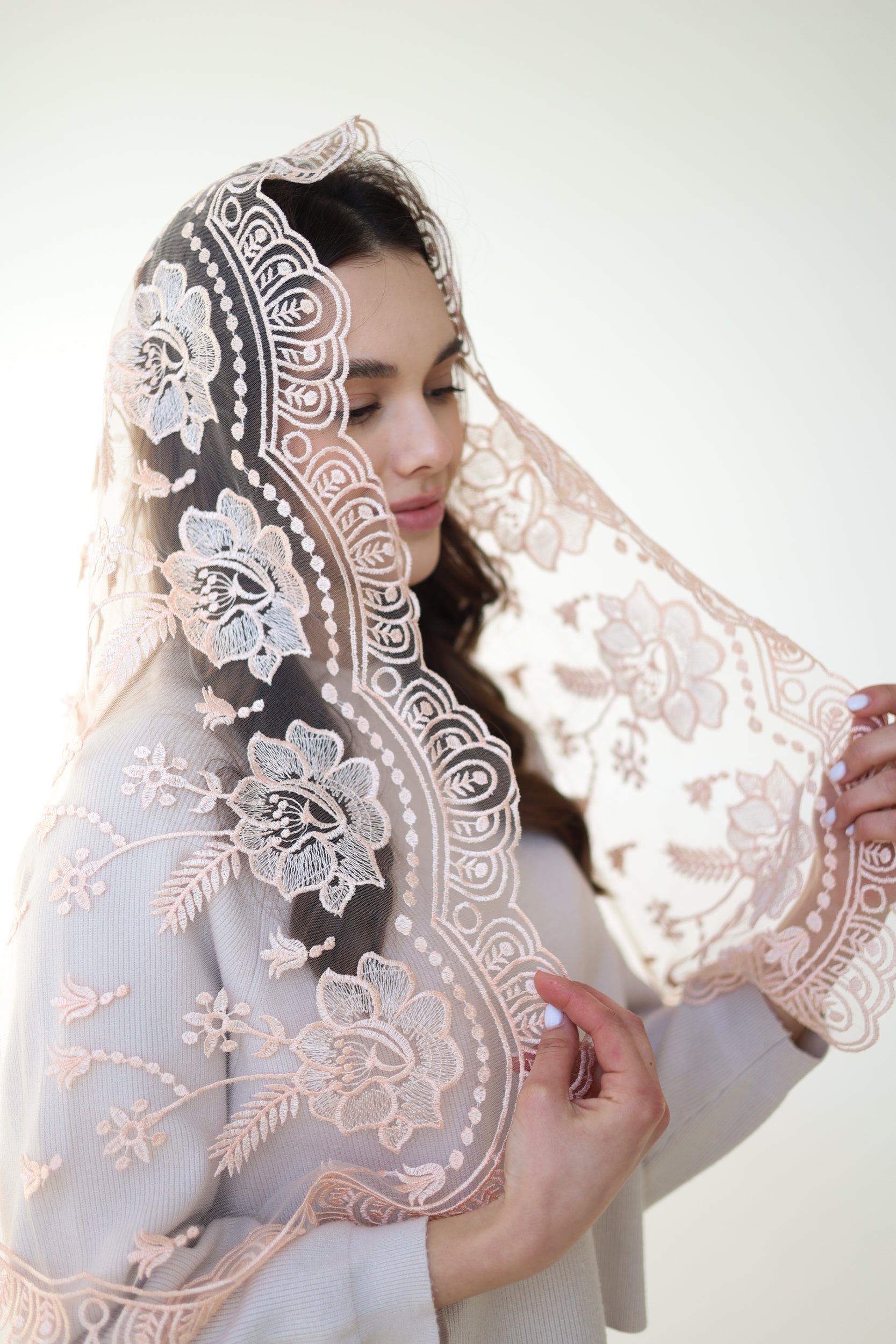 LONG PEACH MANTILLA - MariaVeils