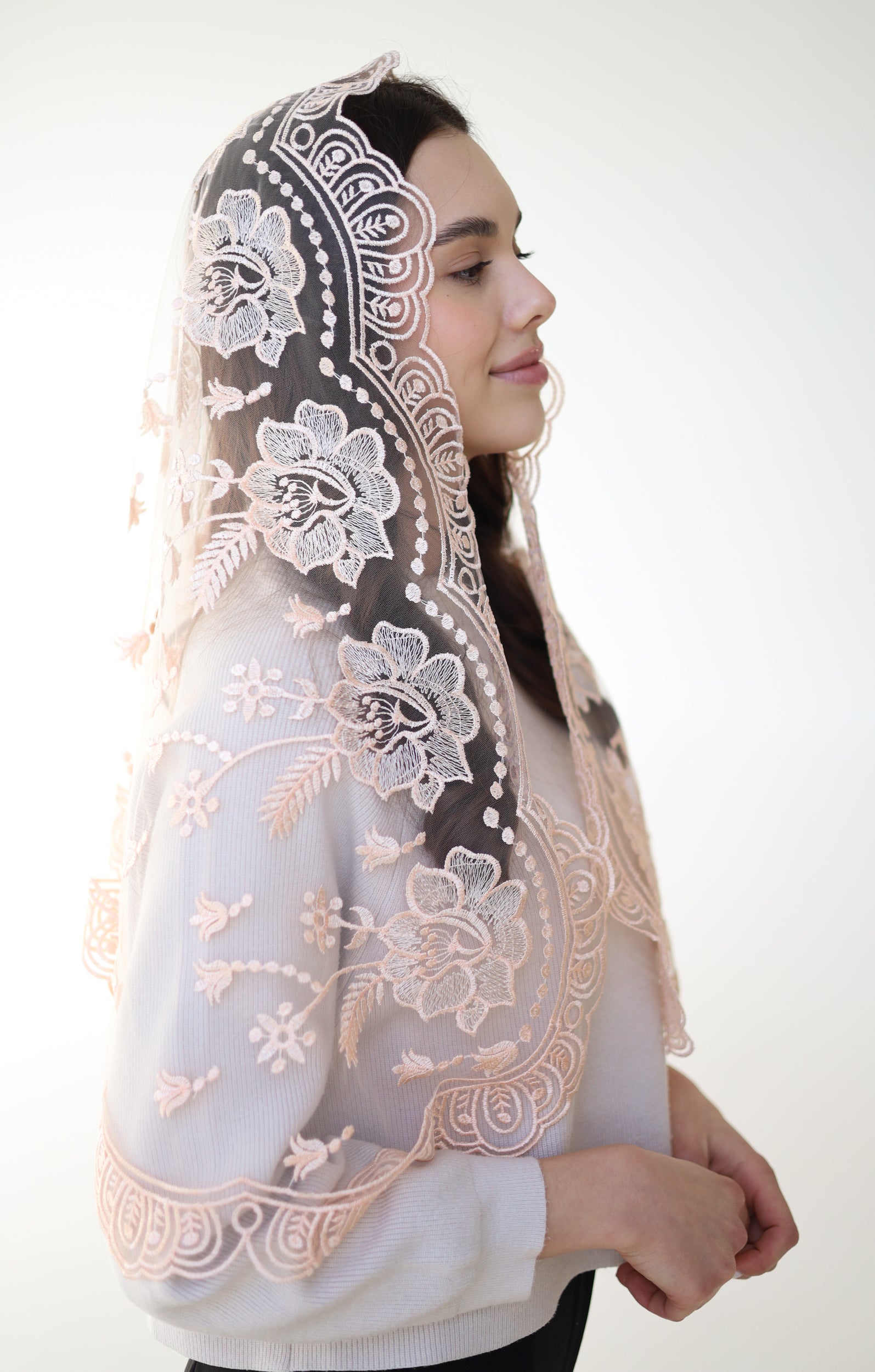 LONG PEACH MANTILLA - MariaVeils