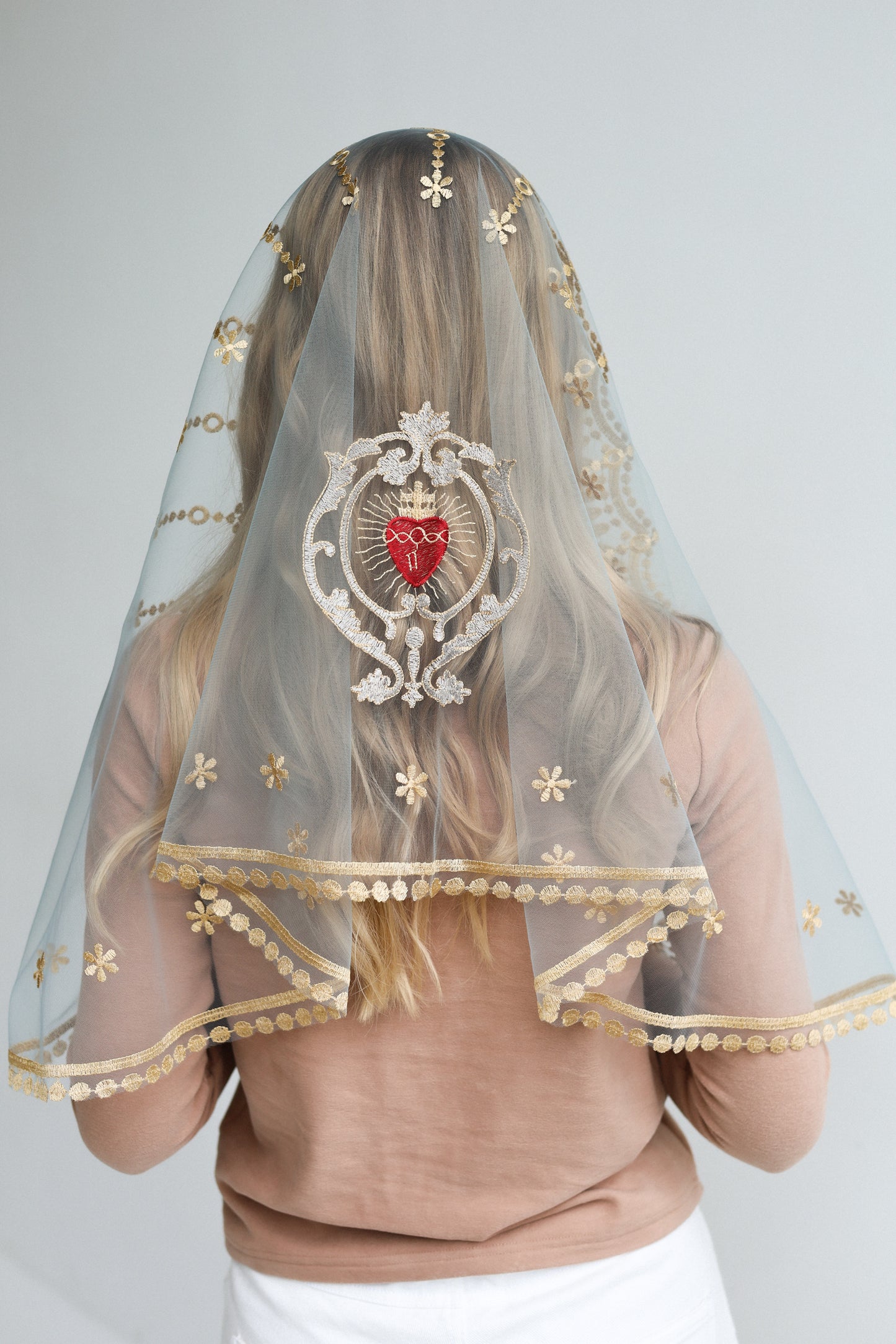 PURPLE VEIL WITH HEART EMBROIDERY
