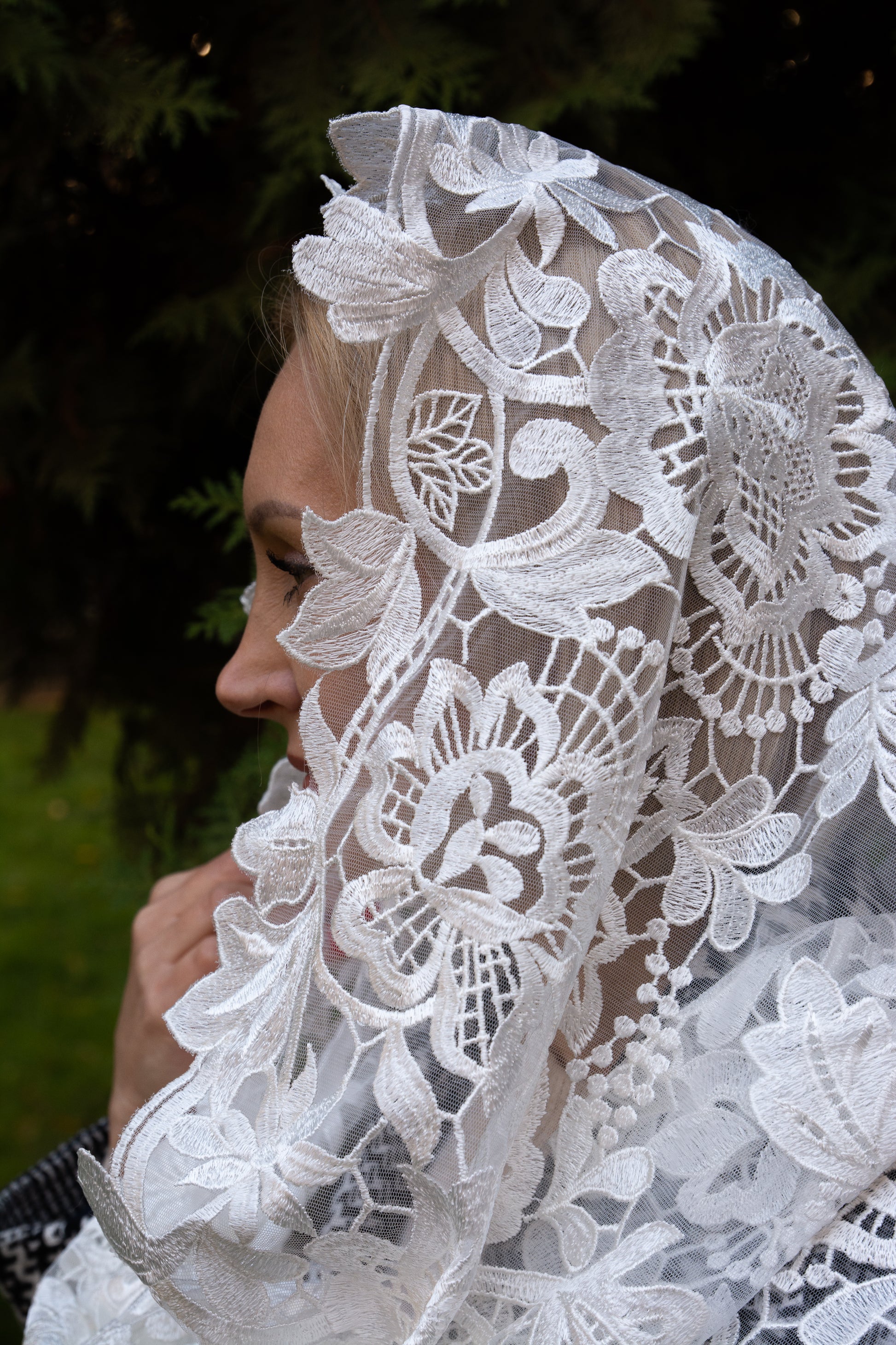 NEW!! Floral Infinity Mantilla - MariaVeils