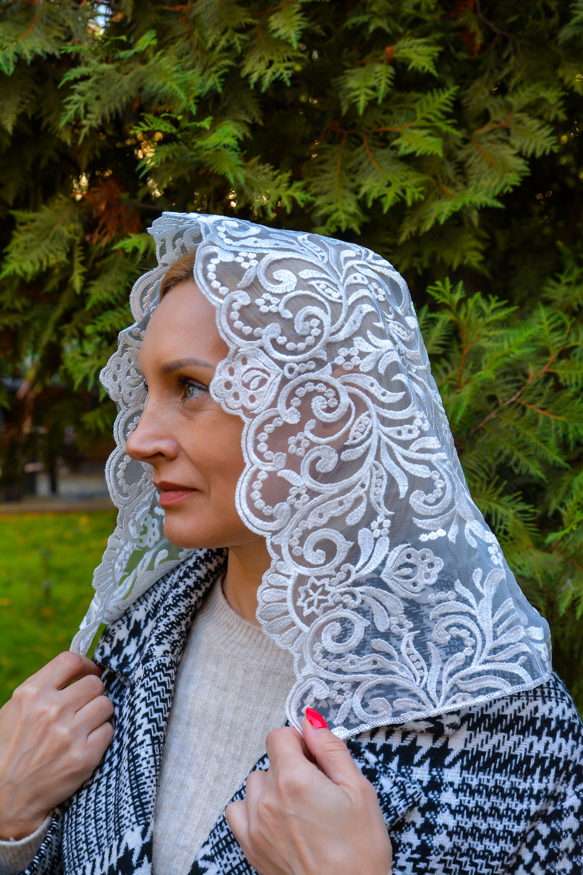 NEW!! Ivory Floral Veil - MariaVeils