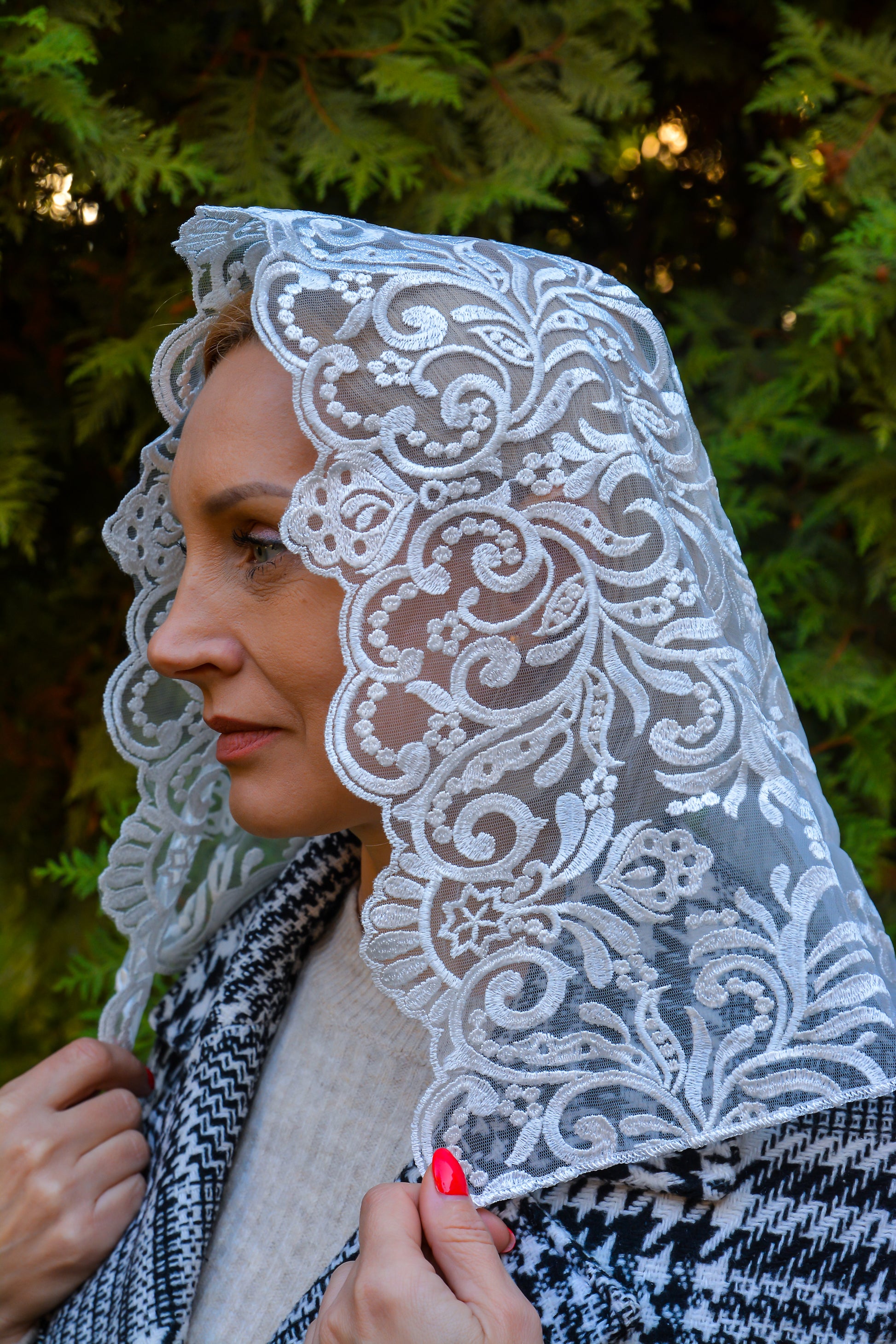 NEW!! Ivory Floral Veil - MariaVeils