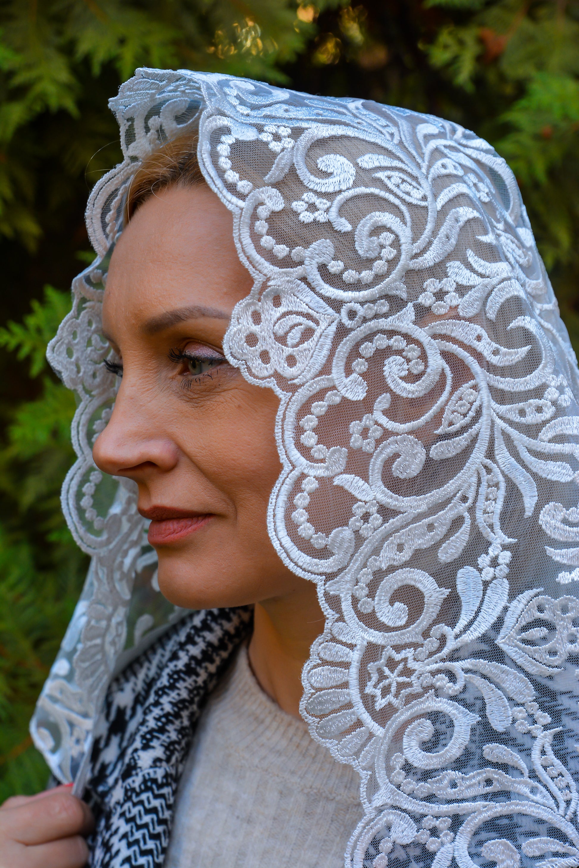 NEW!! Ivory Floral Veil - MariaVeils