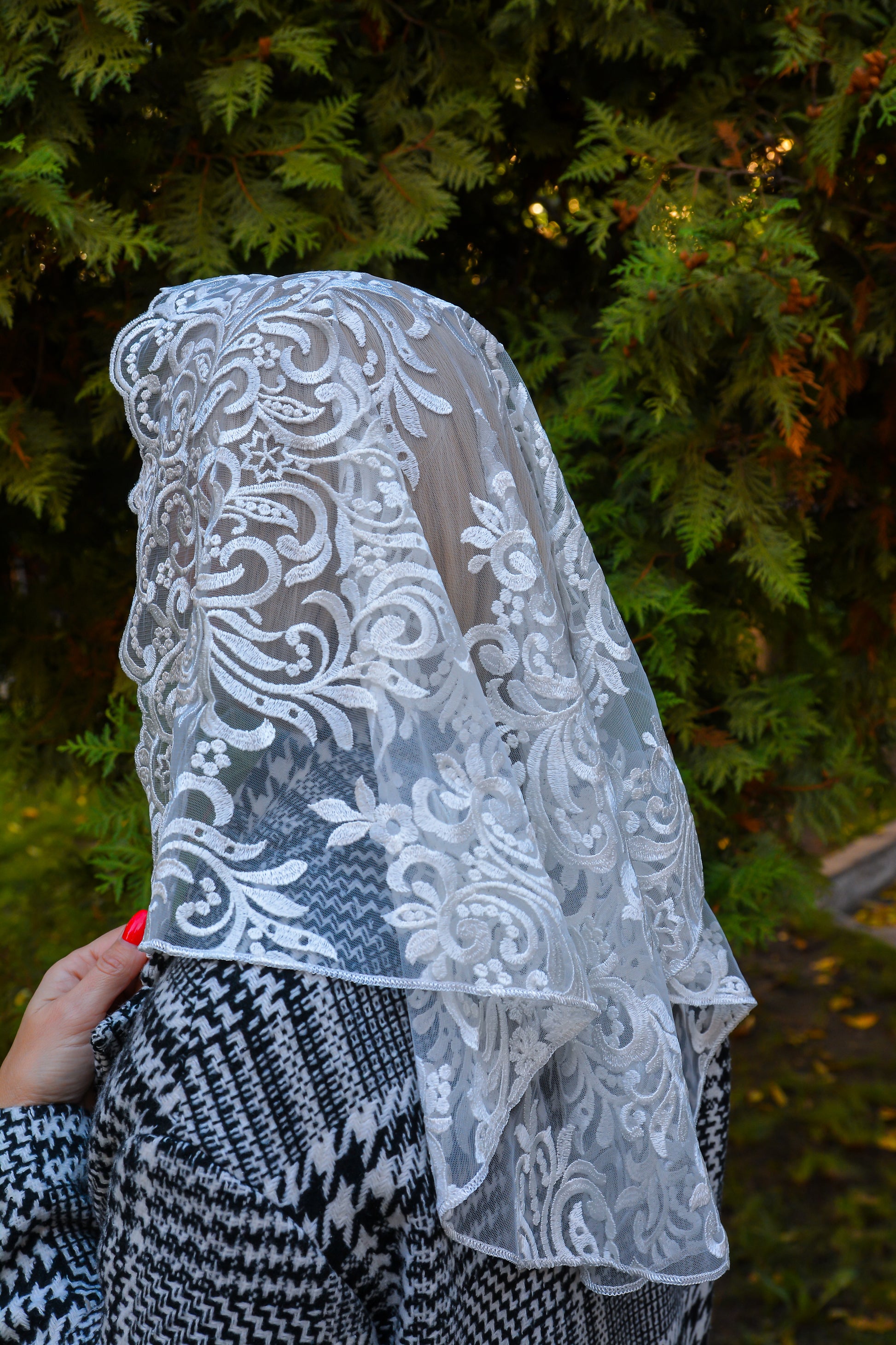 NEW!! Ivory Floral Veil - MariaVeils