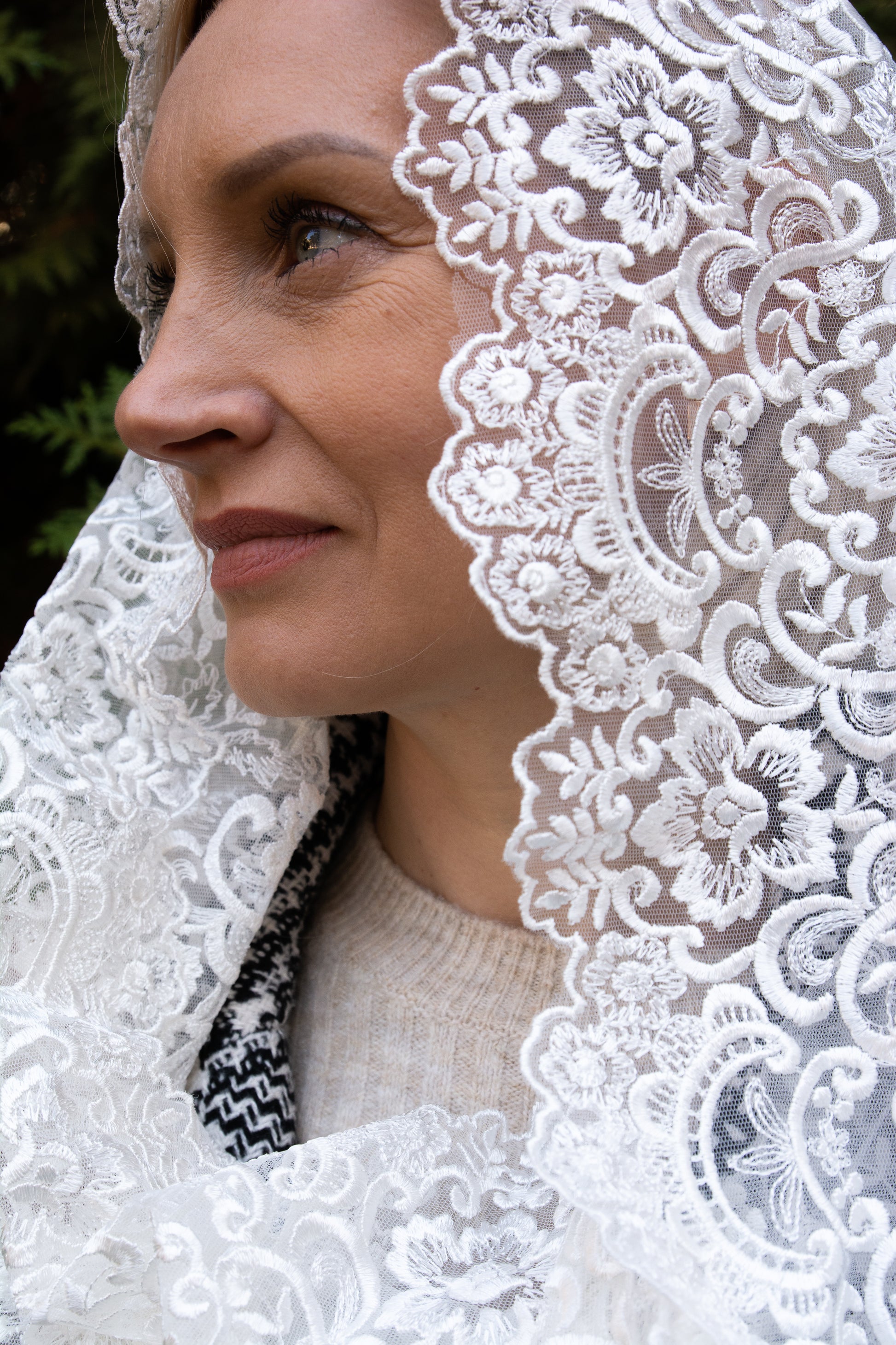NEW!! Infinity Ivory Mantilla - MariaVeils